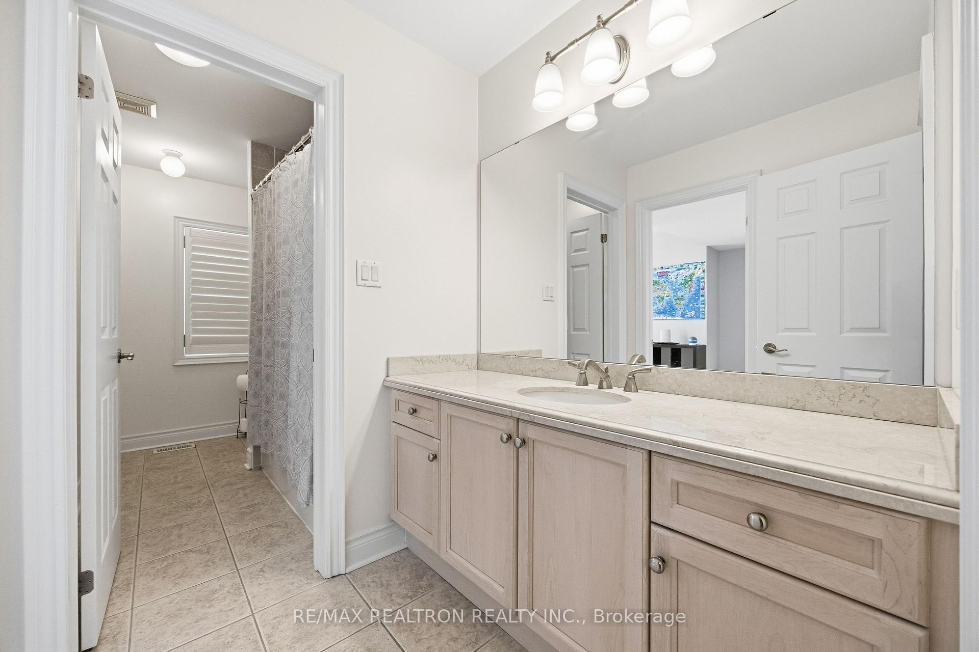 Photo 27 of 57 Dimarino Drive, Vaughan, Patterson — HOMEH