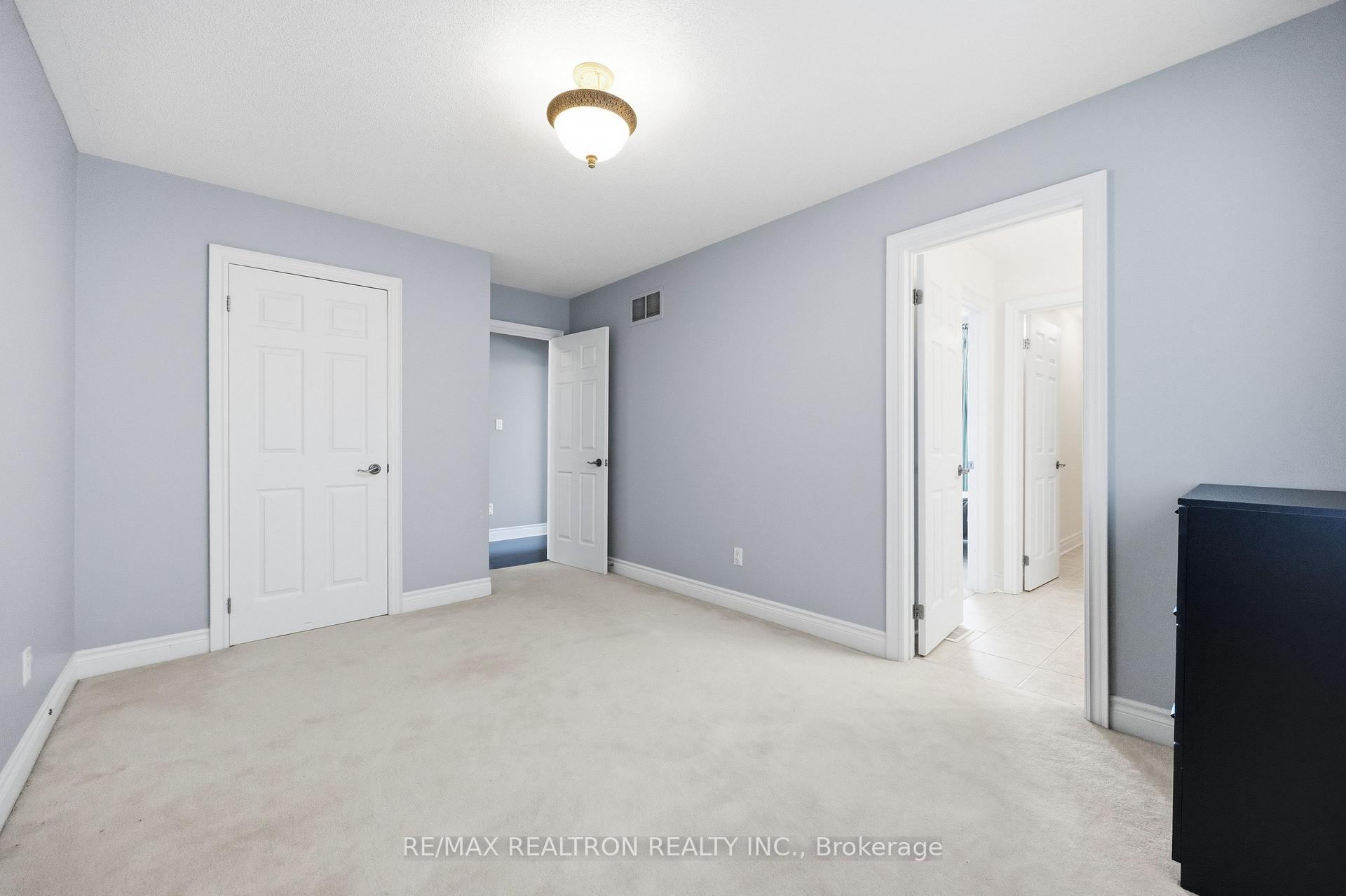 Photo 29 of 57 Dimarino Drive, Vaughan, Patterson — HOMEH