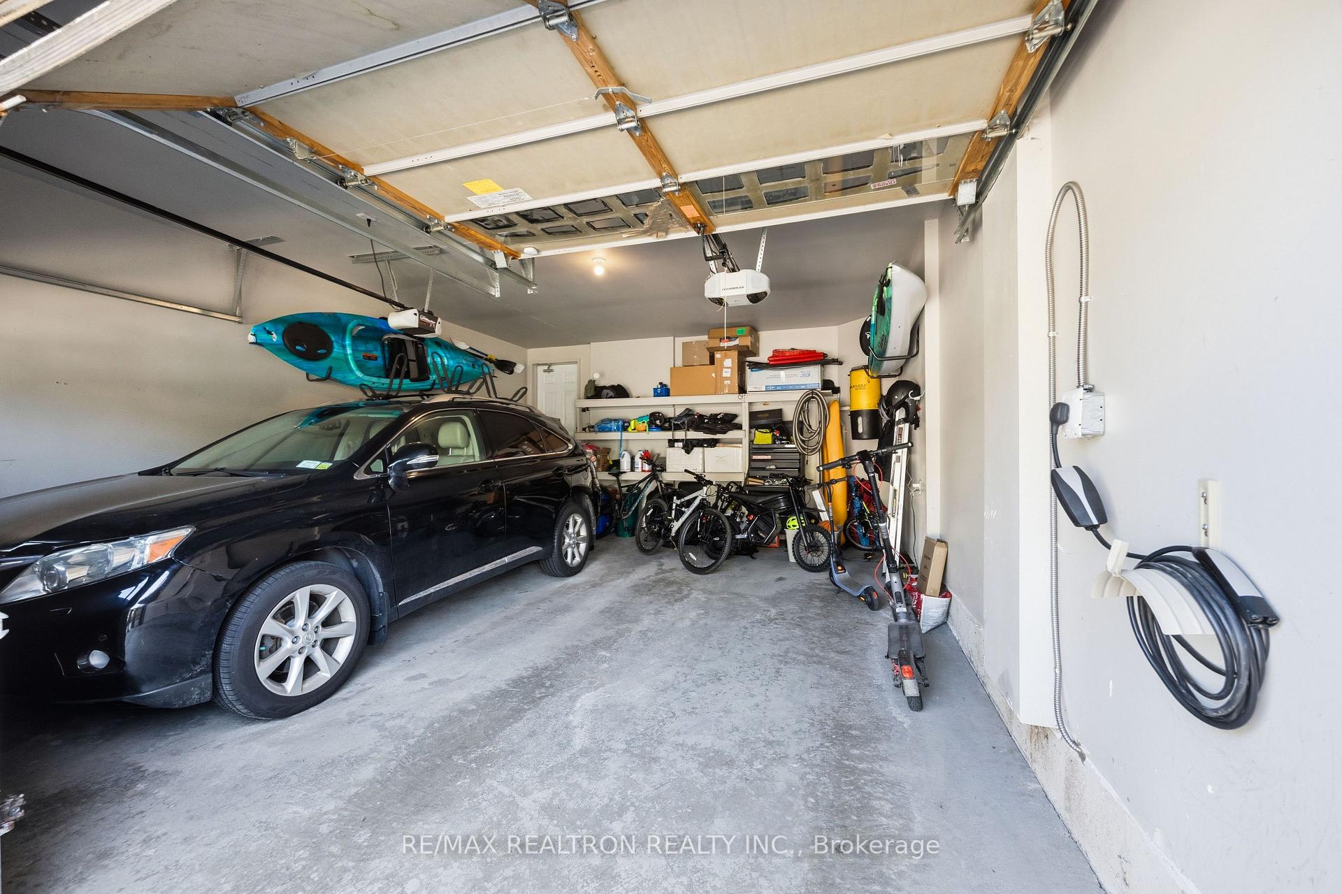 Photo 34 of 57 Dimarino Drive, Vaughan, Patterson — HOMEH