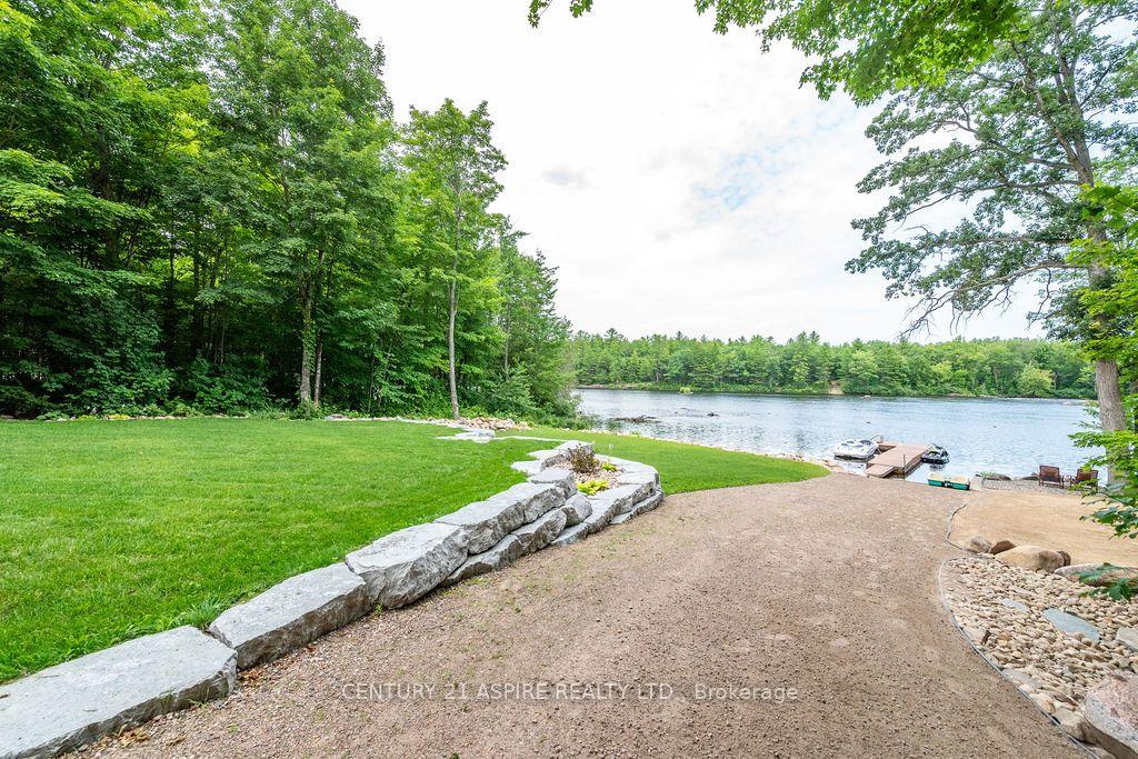 Photo 7 of 978 Rantz Road, Petawawa, Petawawa — HOMEH