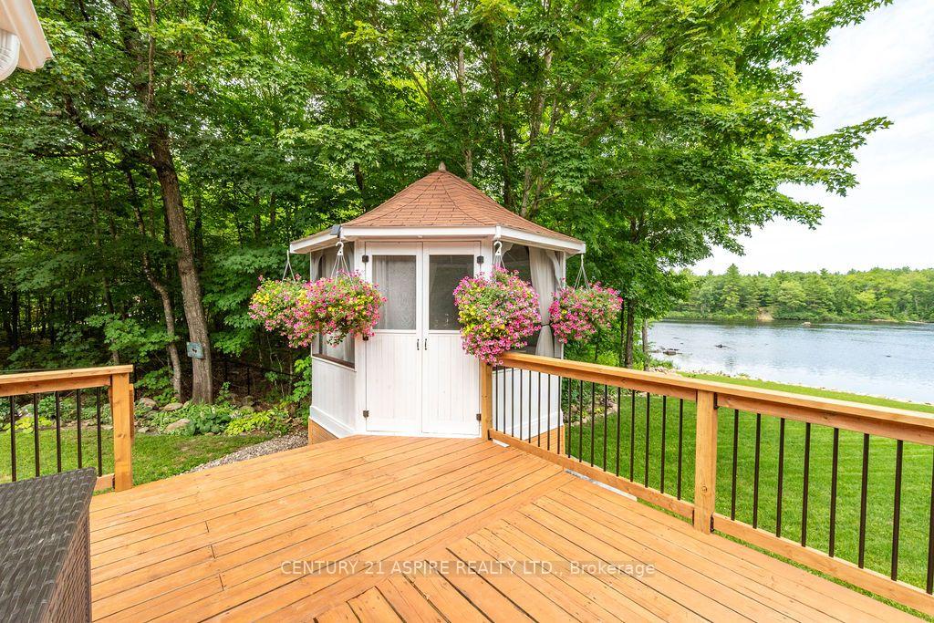 Photo 16 of 978 Rantz Road, Petawawa, Petawawa — HOMEH
