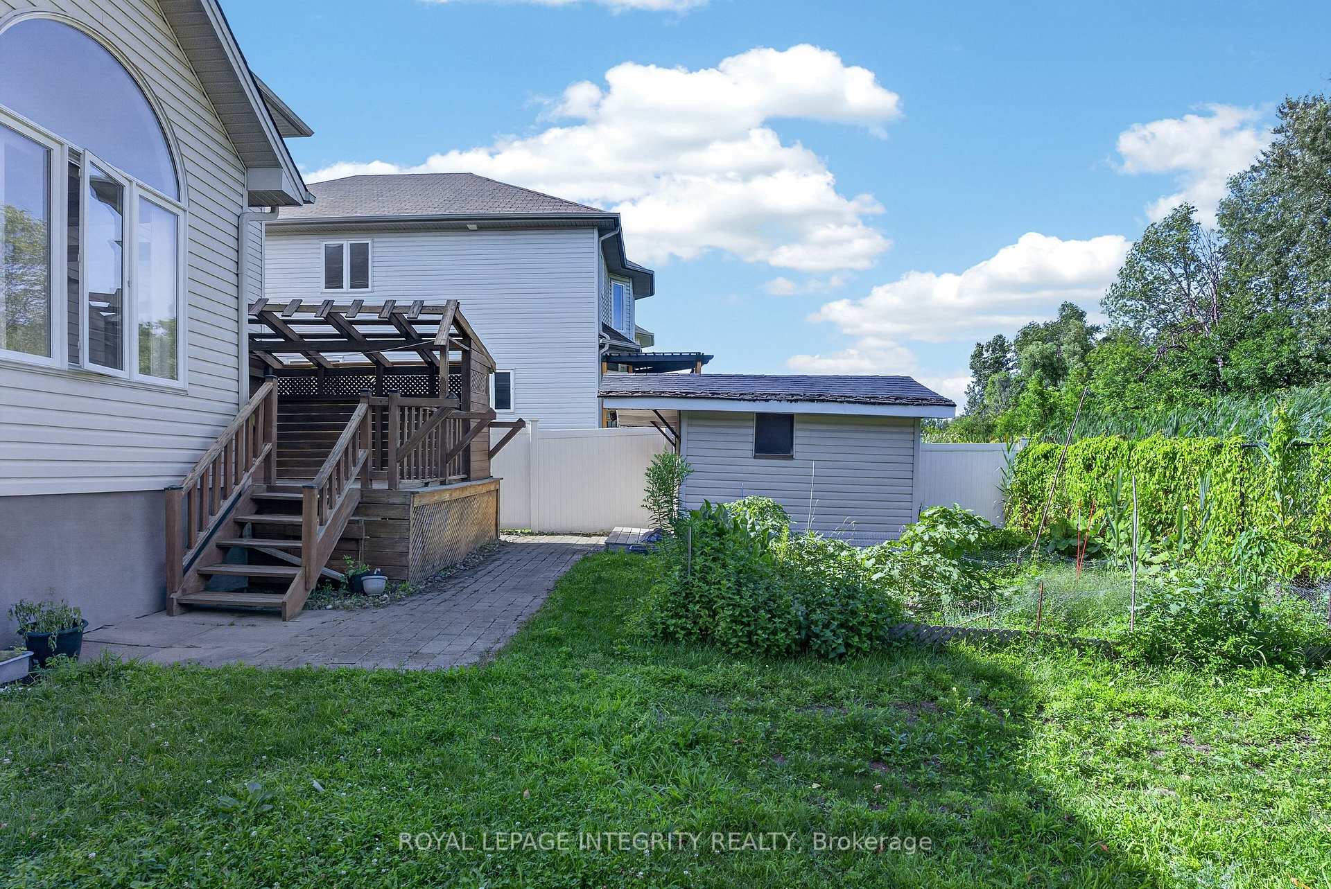 Photo 33 of 275 Kiwanis Court, Ottawa, Hunt Club Park/Greenboro — HOMEH