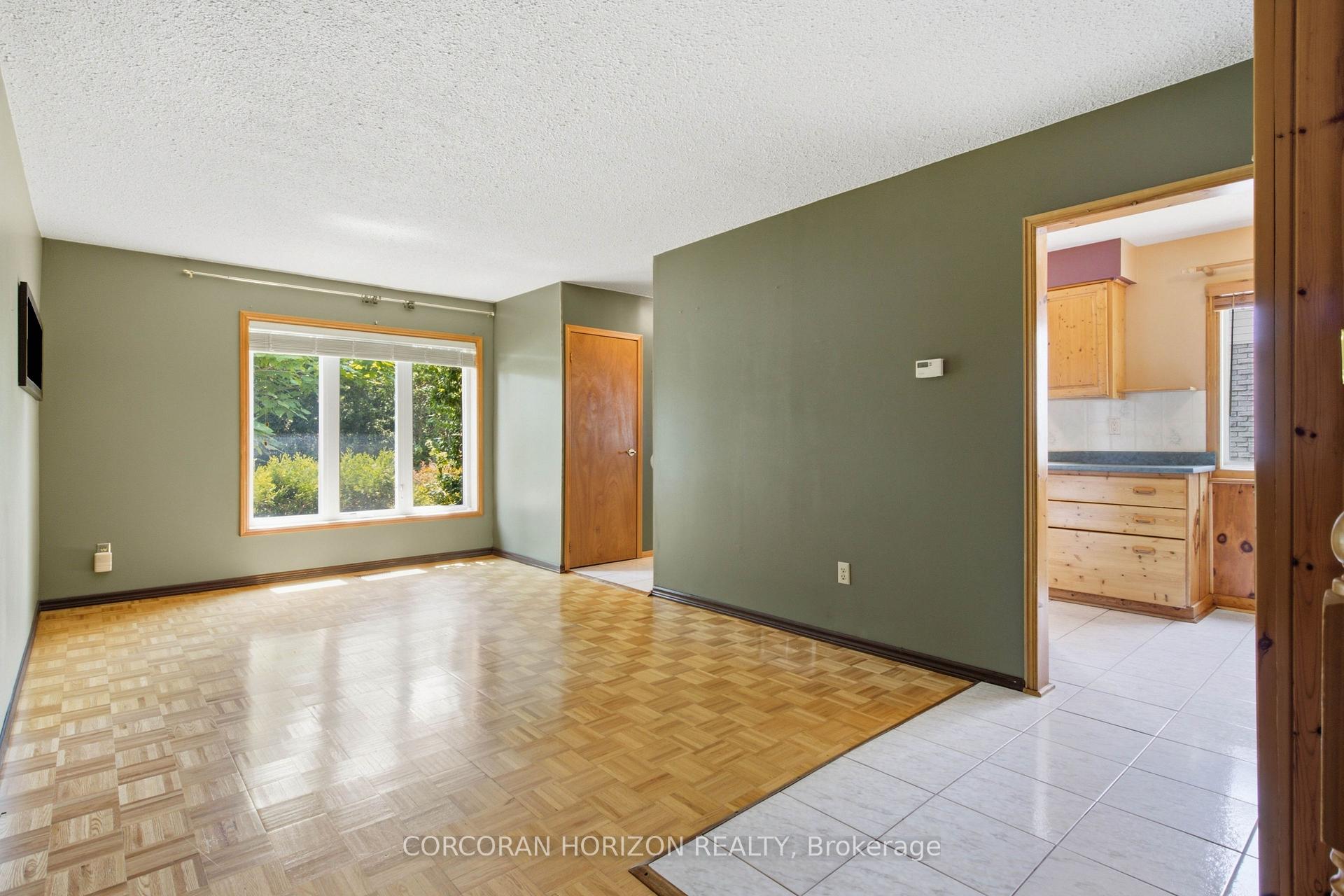Photo 6 of 90 Halifax Drive, Kitchener, Grand River North — HOMEH