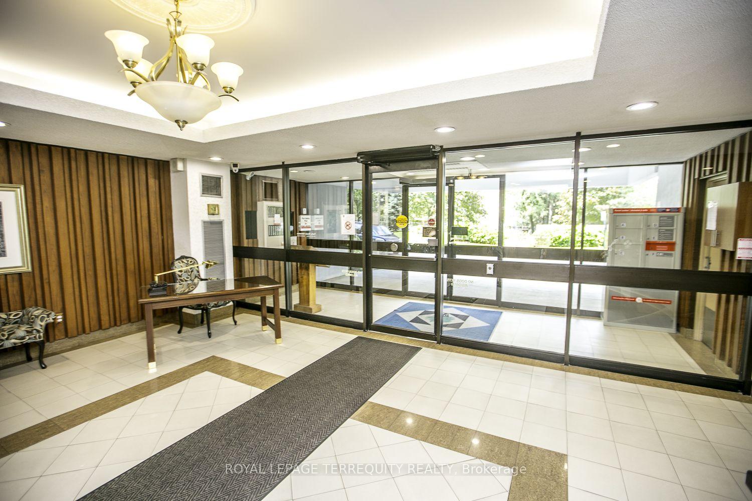 Photo 7 of Unit 604, 50 Elm Drive E, Mississauga, Mississauga Valleys — HOMEH