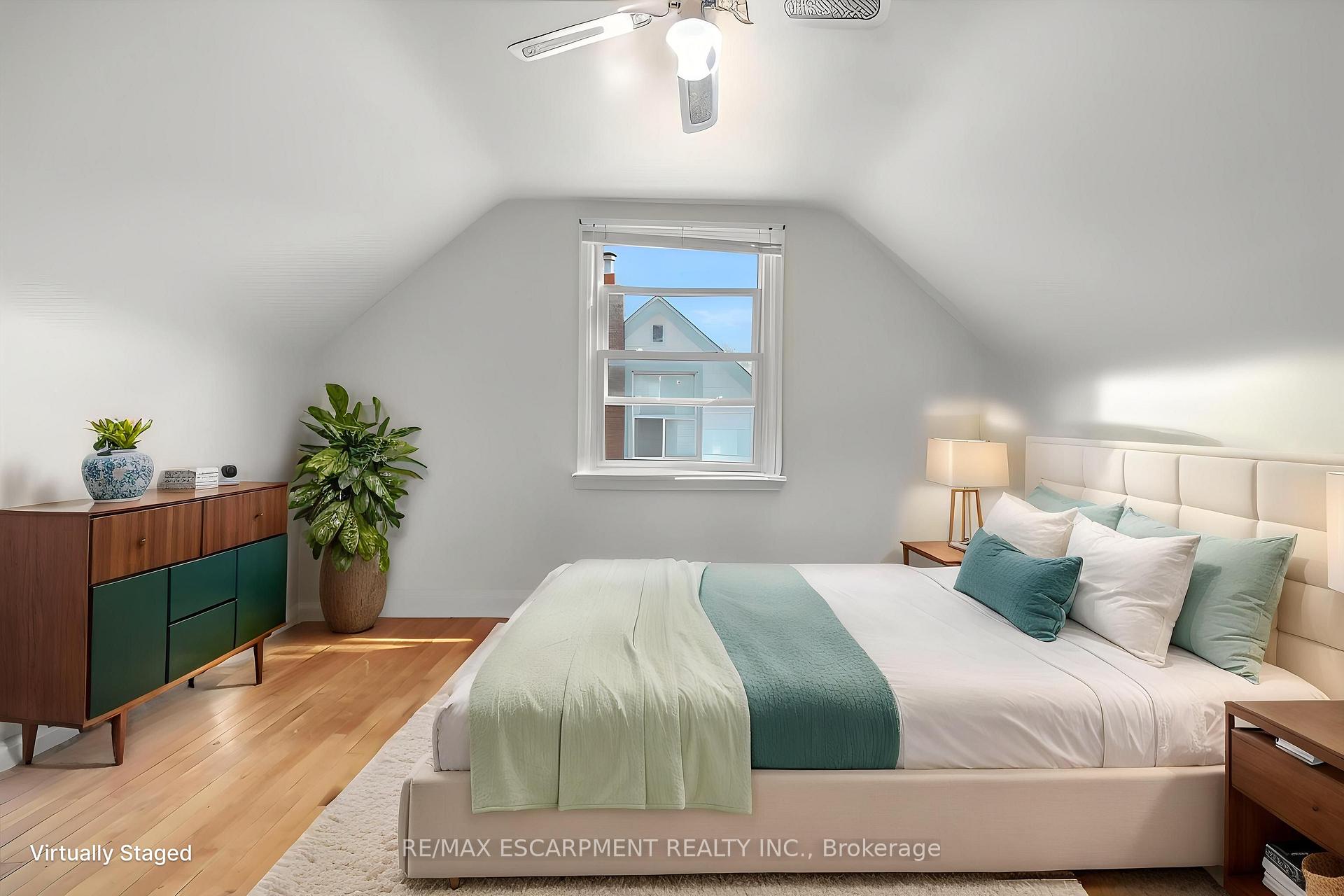 Photo 13 of 128 East 39th Street, Hamilton, Raleigh — HOMEH