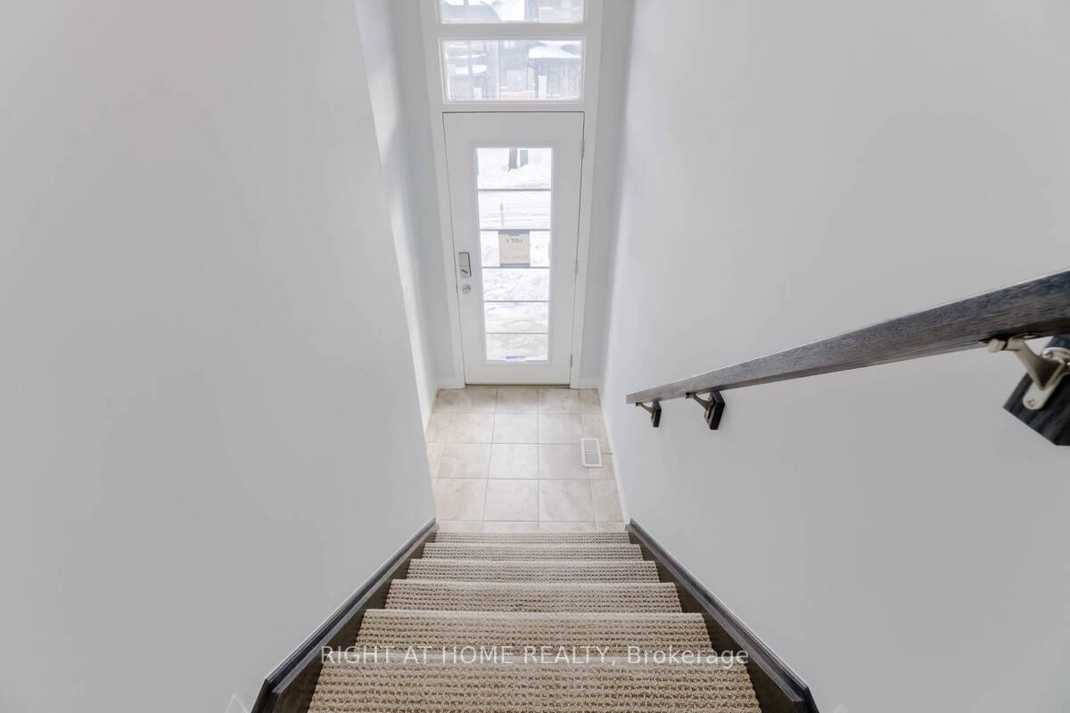 Photo 4 of Unit 63, 30 Times Square Boulevard, Hamilton, Stoney Creek — HOMEH