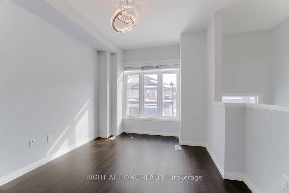Photo 5 of Unit 63, 30 Times Square Boulevard, Hamilton, Stoney Creek — HOMEH