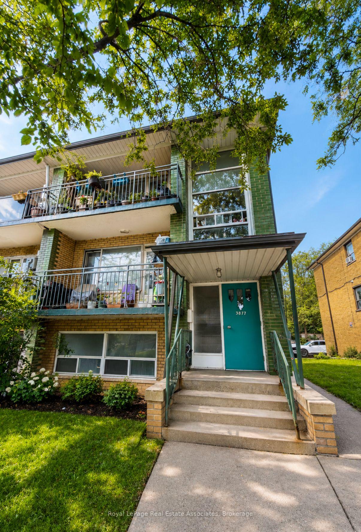 Photo 8 of Unit 1, 3877 Bathurst Street, North York, Lansing-Westgate — HOMEH