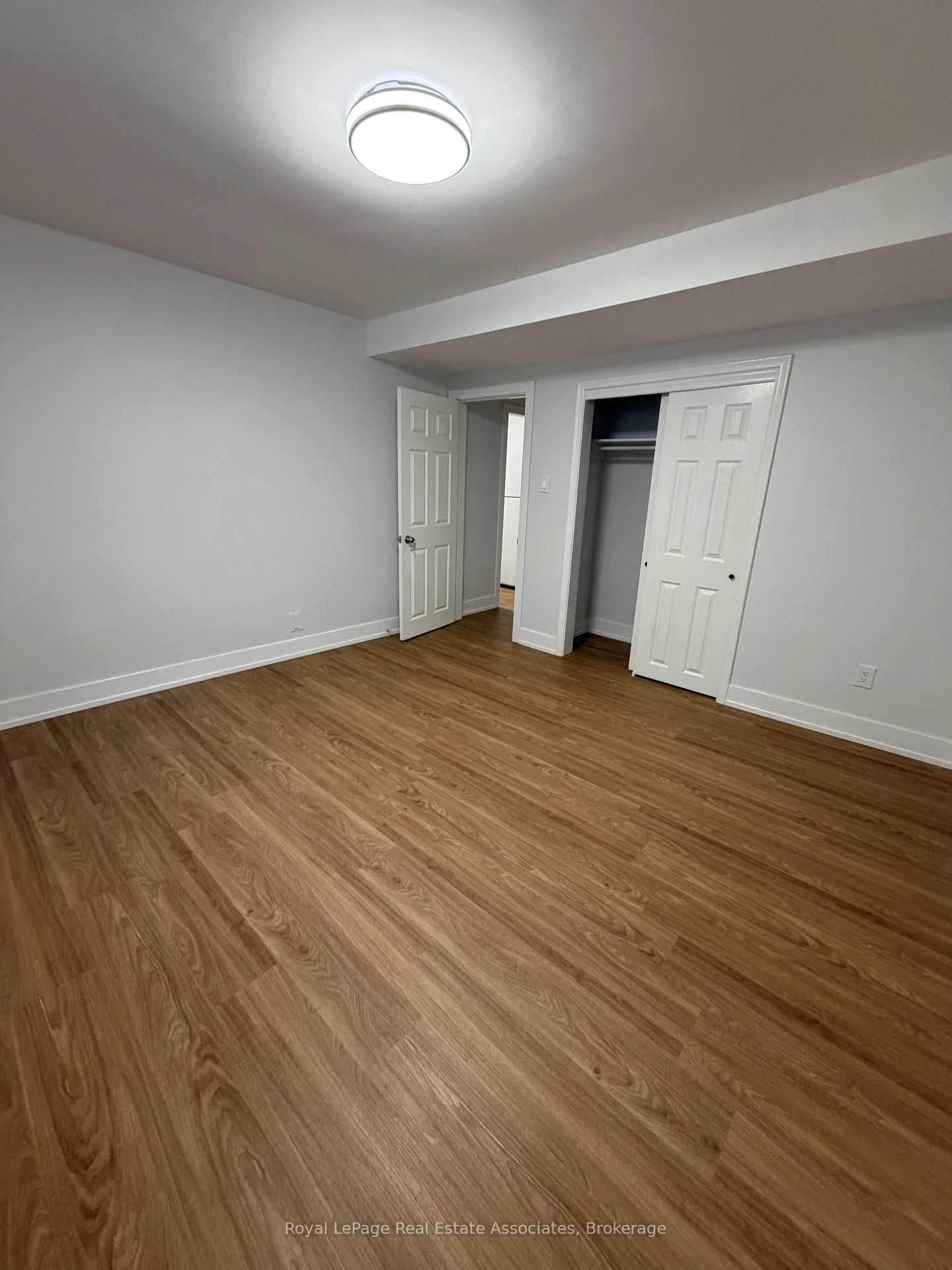 Photo 3 of Unit 1, 3877 Bathurst Street, North York, Lansing-Westgate — HOMEH