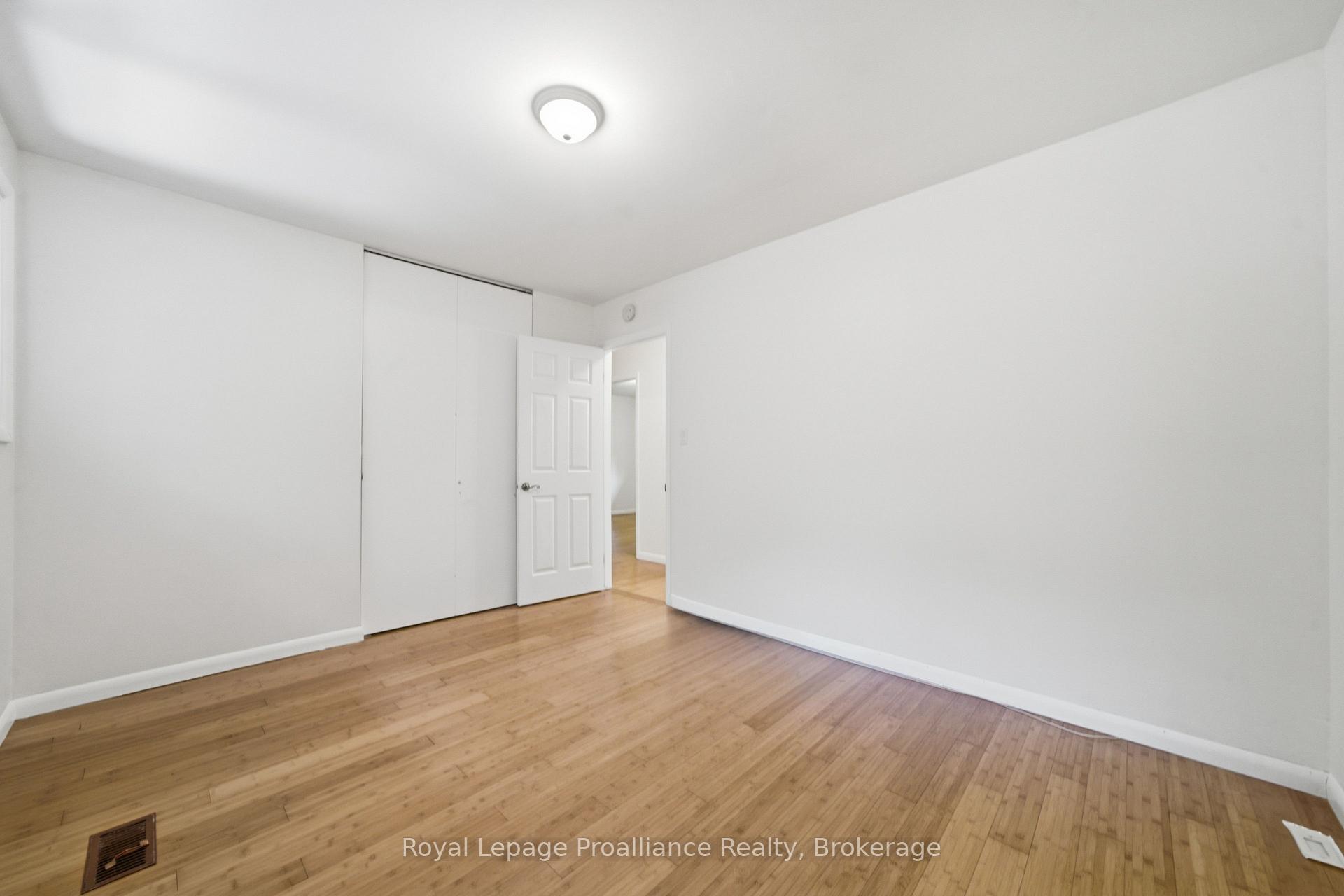 Photo 22 of 156 Pinehill Crescent, Belleville, Thurlow Ward — HOMEH