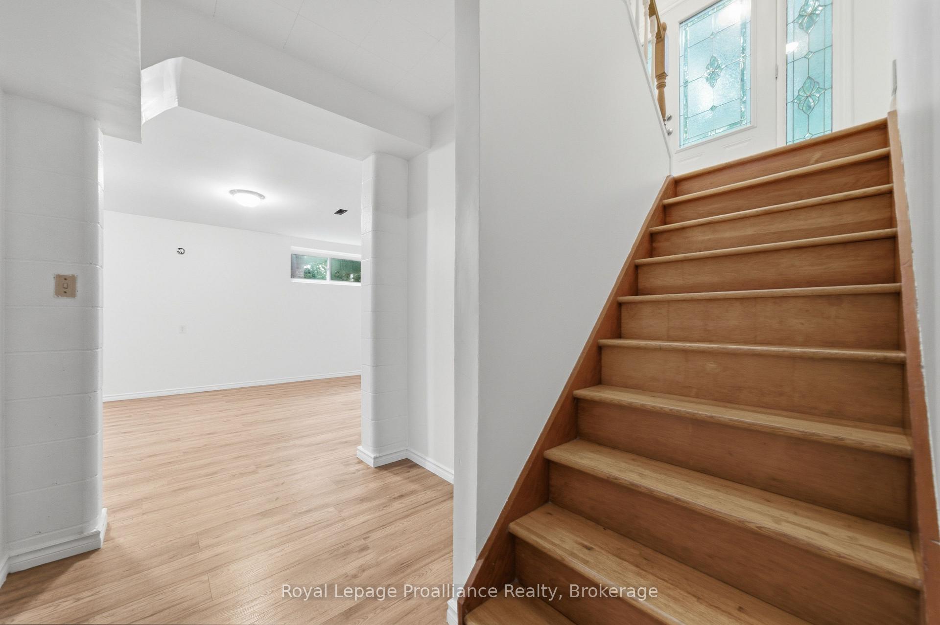 Photo 27 of 156 Pinehill Crescent, Belleville, Thurlow Ward — HOMEH