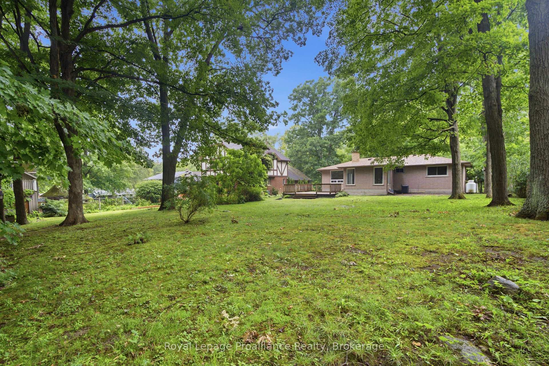 Photo 45 of 156 Pinehill Crescent, Belleville, Thurlow Ward — HOMEH