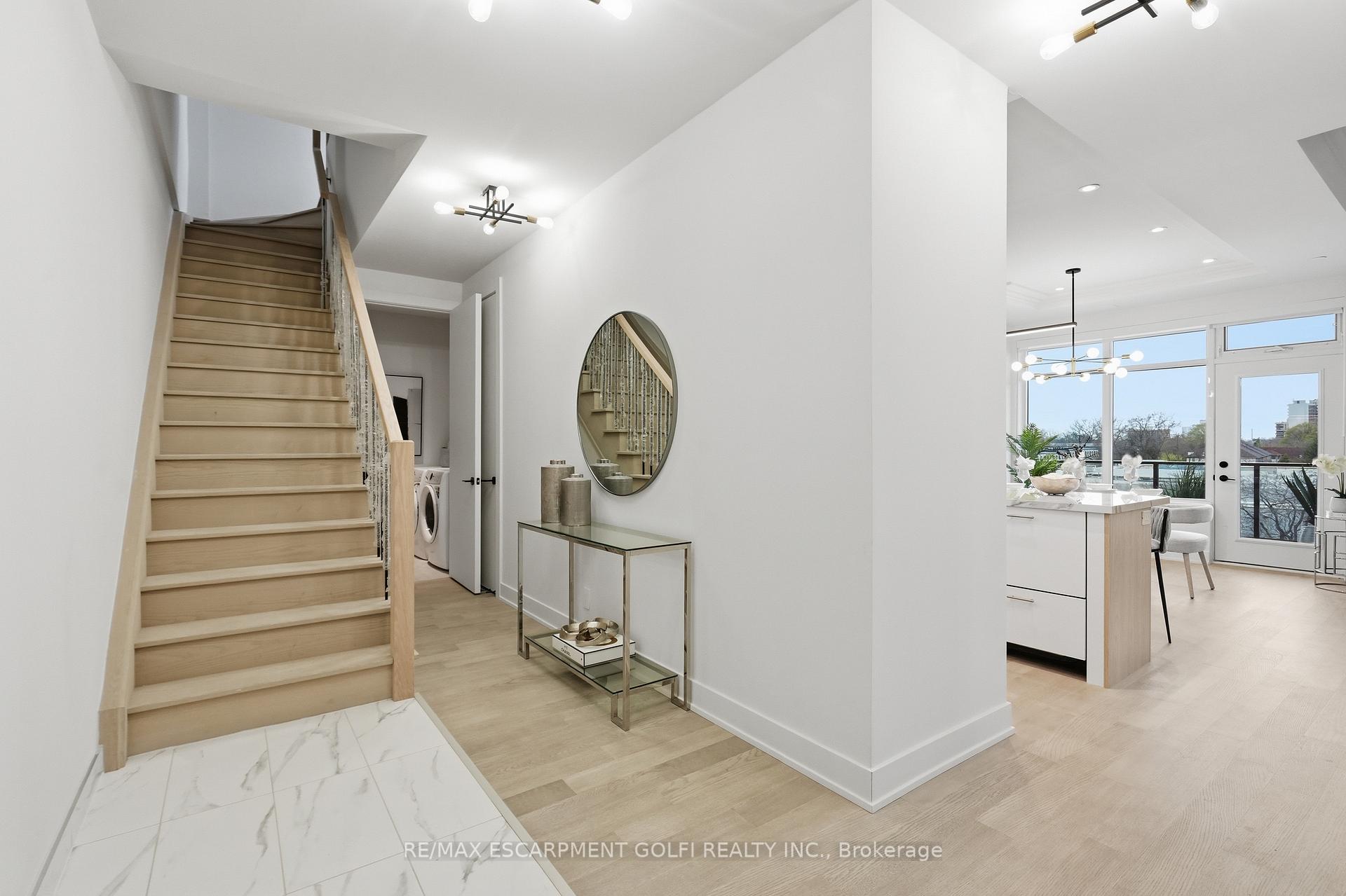 Photo 6 of Unit 409, 123 Maurice Drive, Oakville, Central — HOMEH