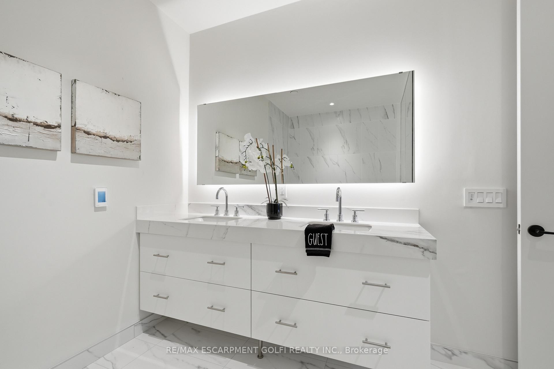 Photo 18 of Unit 409, 123 Maurice Drive, Oakville, Central — HOMEH