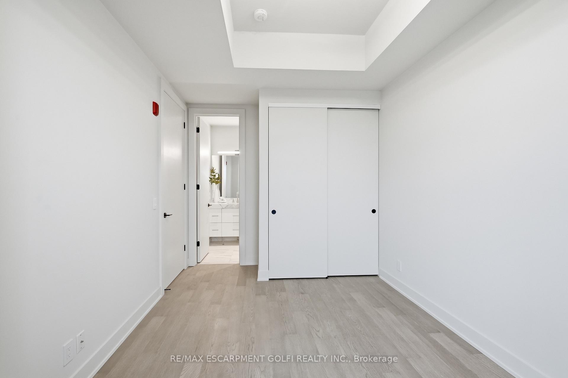 Photo 21 of Unit 409, 123 Maurice Drive, Oakville, Central — HOMEH