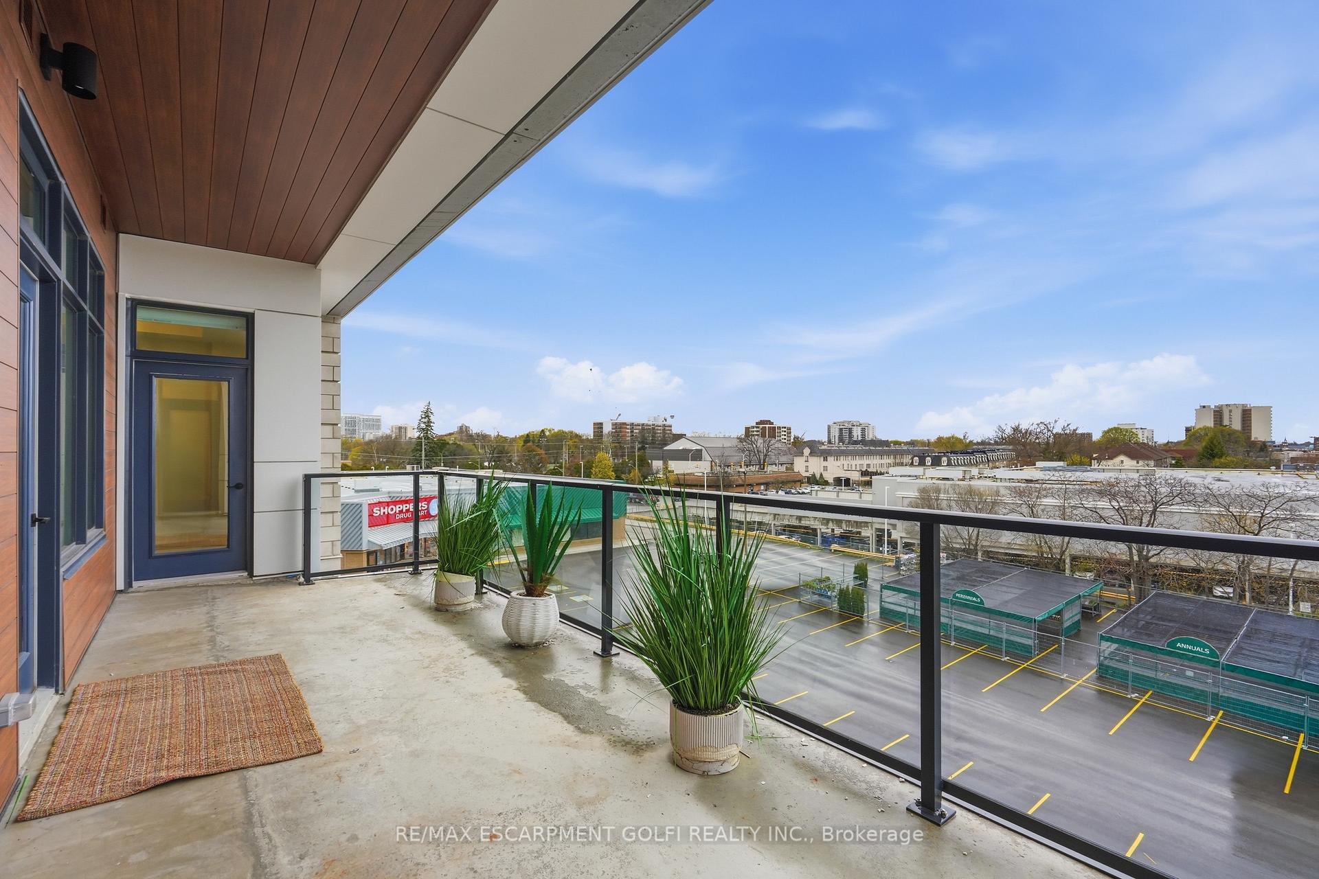 Photo 23 of Unit 409, 123 Maurice Drive, Oakville, Central — HOMEH