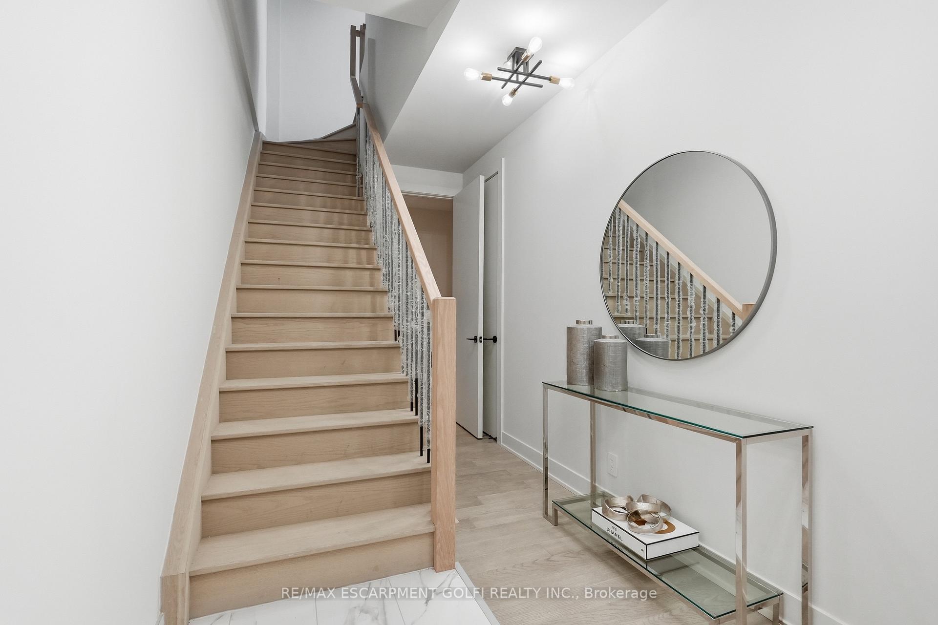 Photo 27 of Unit 409, 123 Maurice Drive, Oakville, Central — HOMEH
