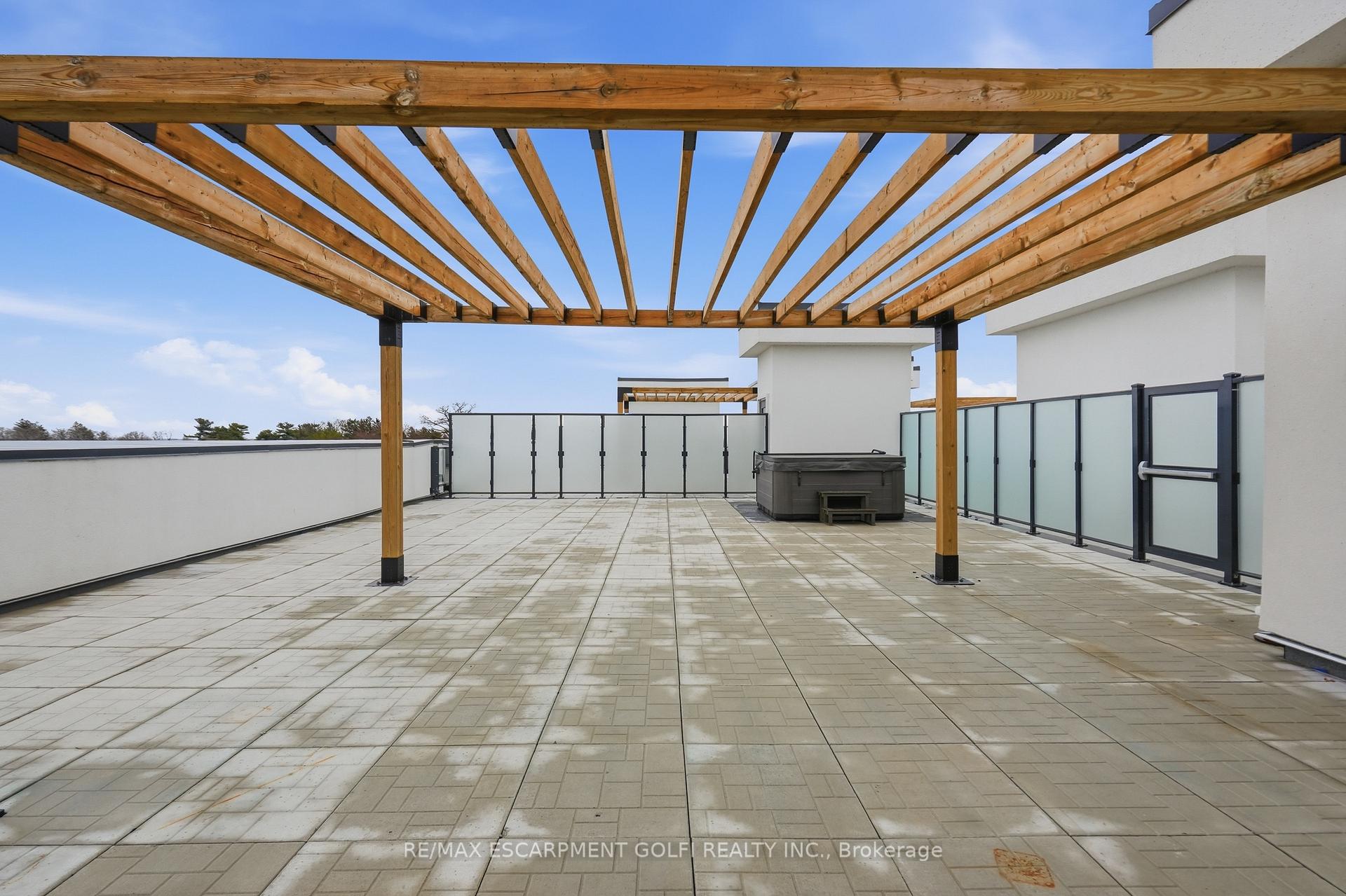 Photo 30 of Unit 409, 123 Maurice Drive, Oakville, Central — HOMEH