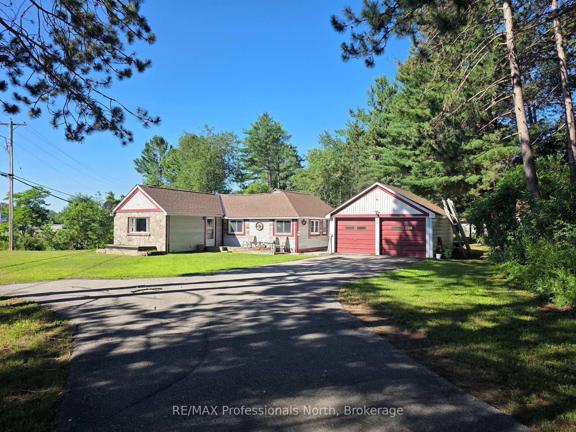 Photo 2 of 1007 West Road, Minden Hills, Minden — HOMEH
