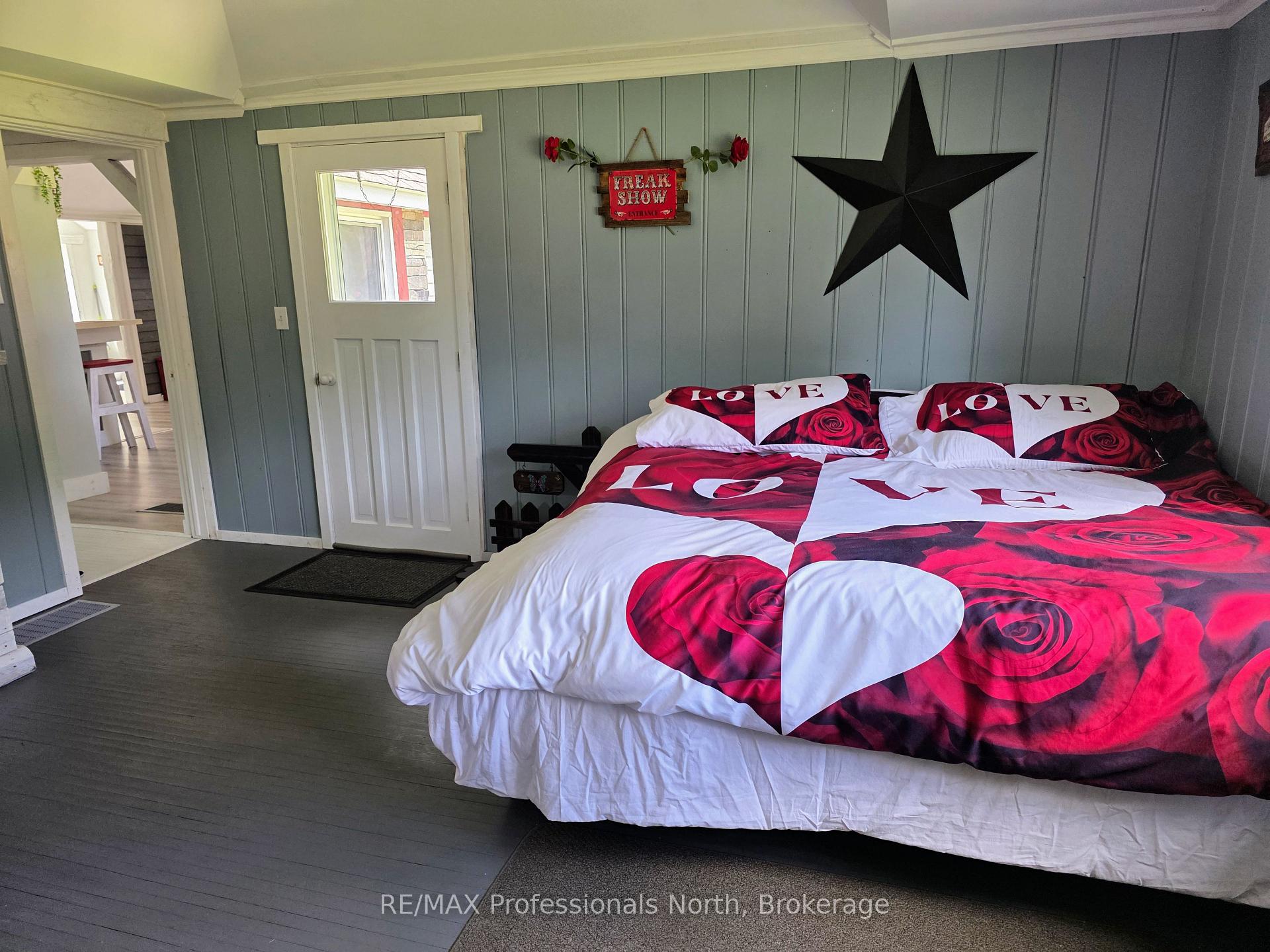 Photo 14 of 1007 West Road, Minden Hills, Minden — HOMEH