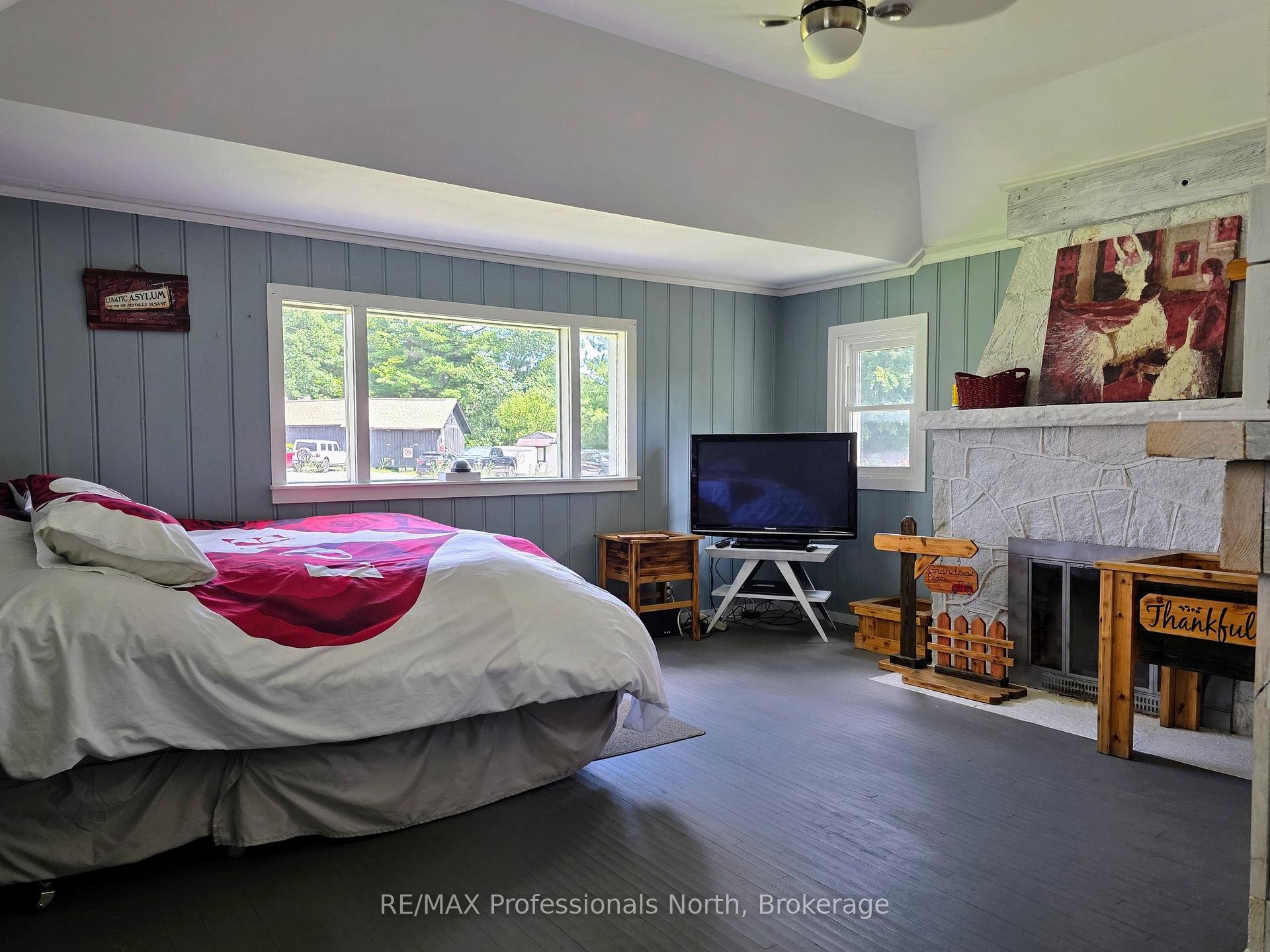 Photo 15 of 1007 West Road, Minden Hills, Minden — HOMEH