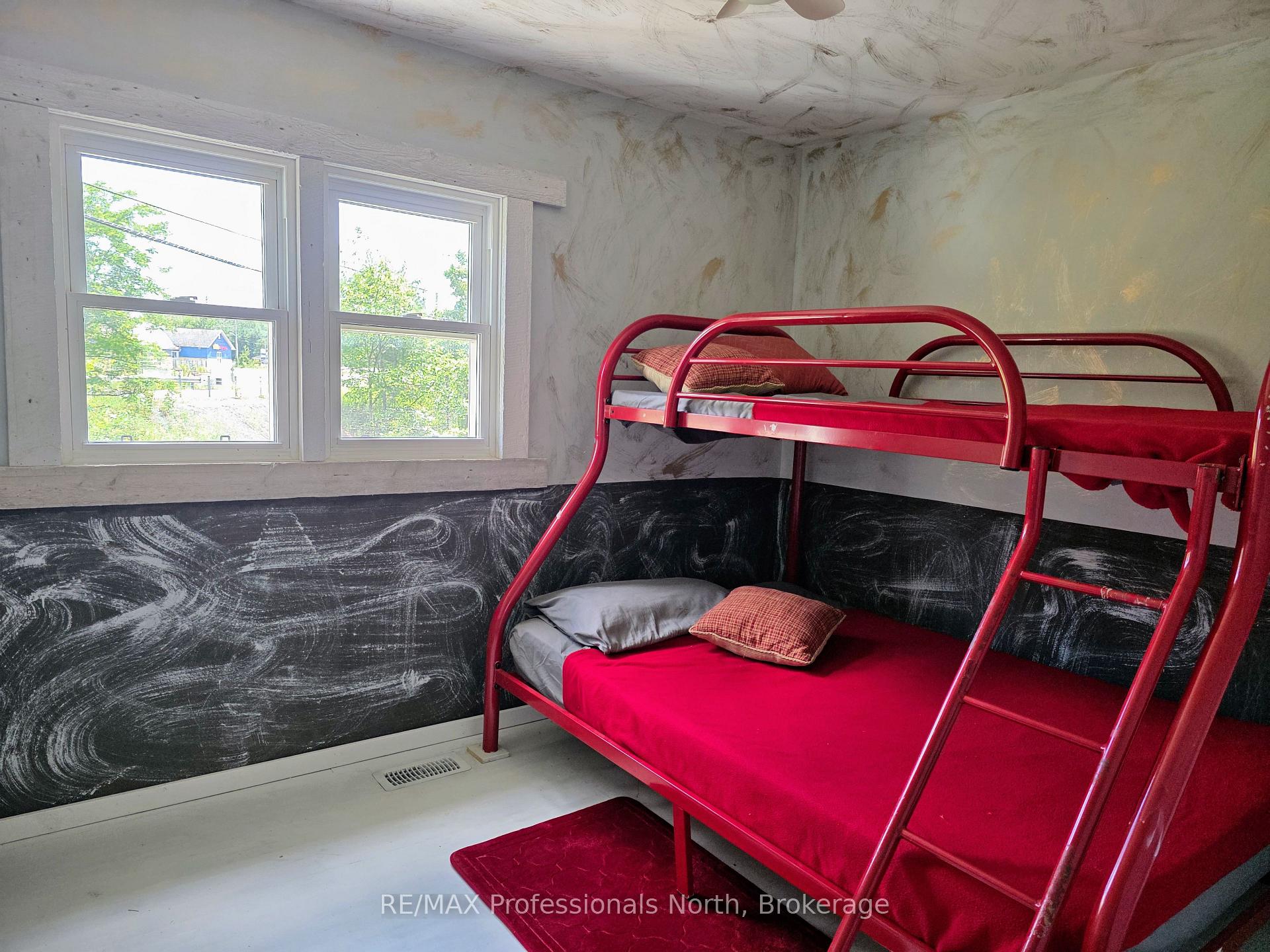 Photo 17 of 1007 West Road, Minden Hills, Minden — HOMEH