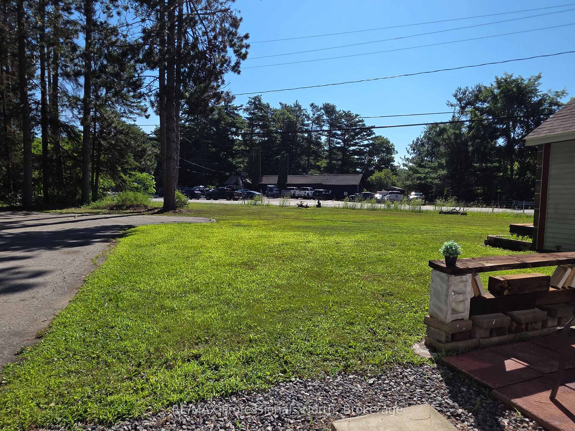 Photo 26 of 1007 West Road, Minden Hills, Minden — HOMEH