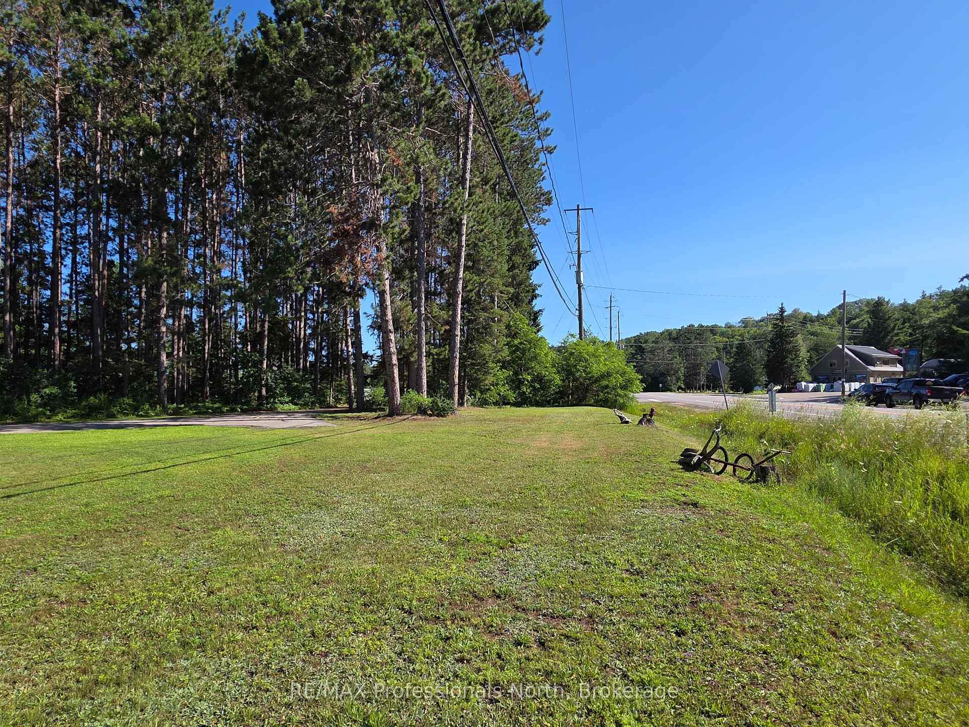 Photo 29 of 1007 West Road, Minden Hills, Minden — HOMEH