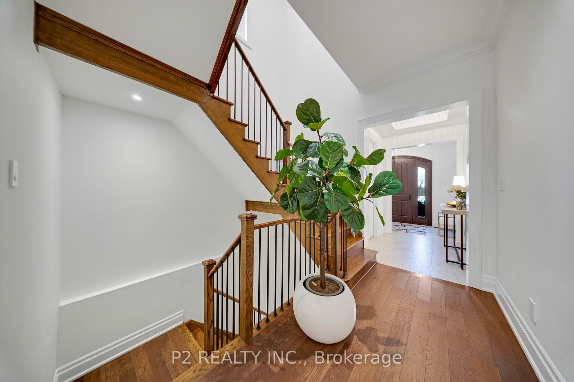 Photo 37 of 10 King Boulevard, King, King City — HOMEH