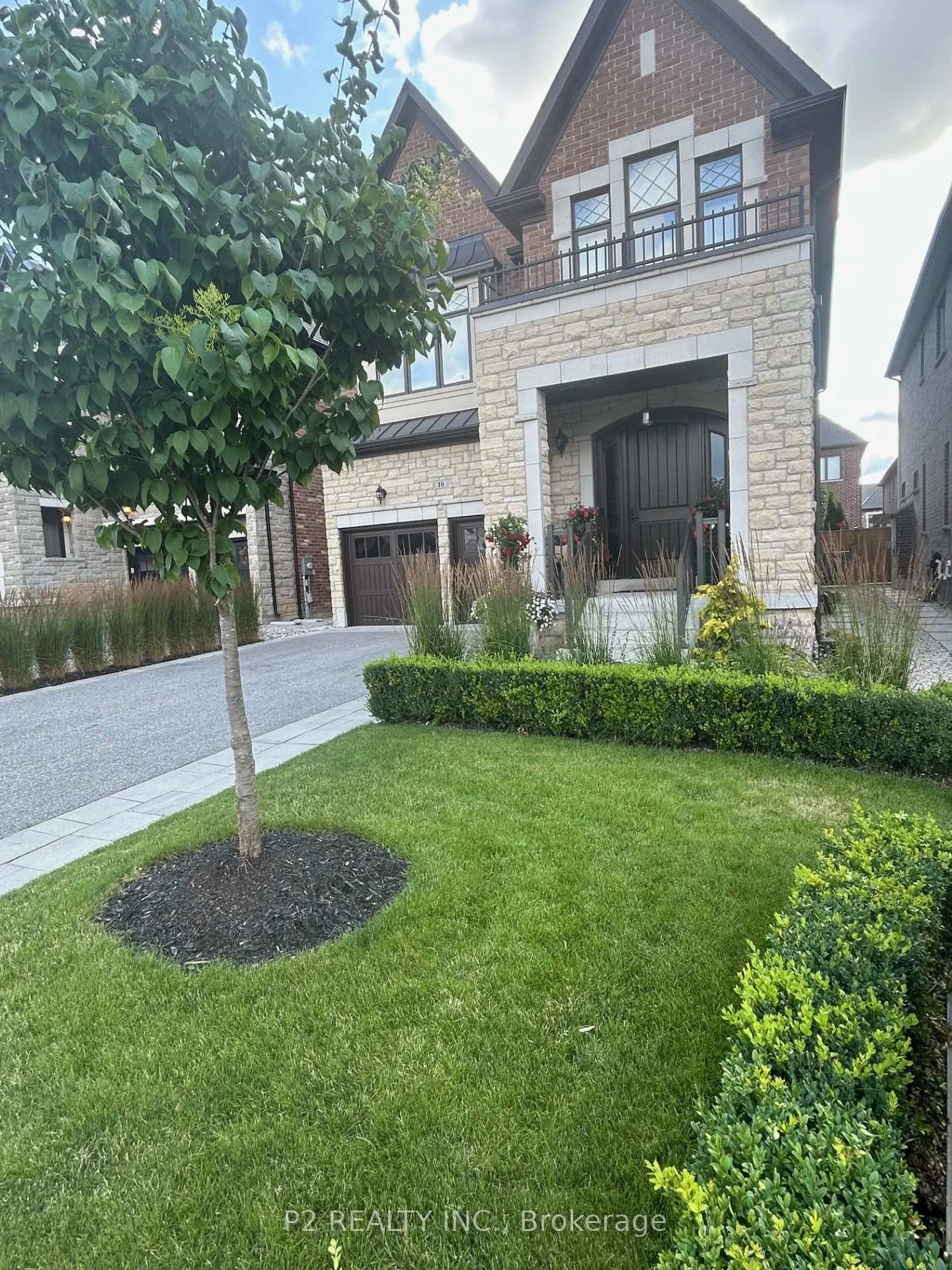 Photo 53 of 10 King Boulevard, King, King City — HOMEH