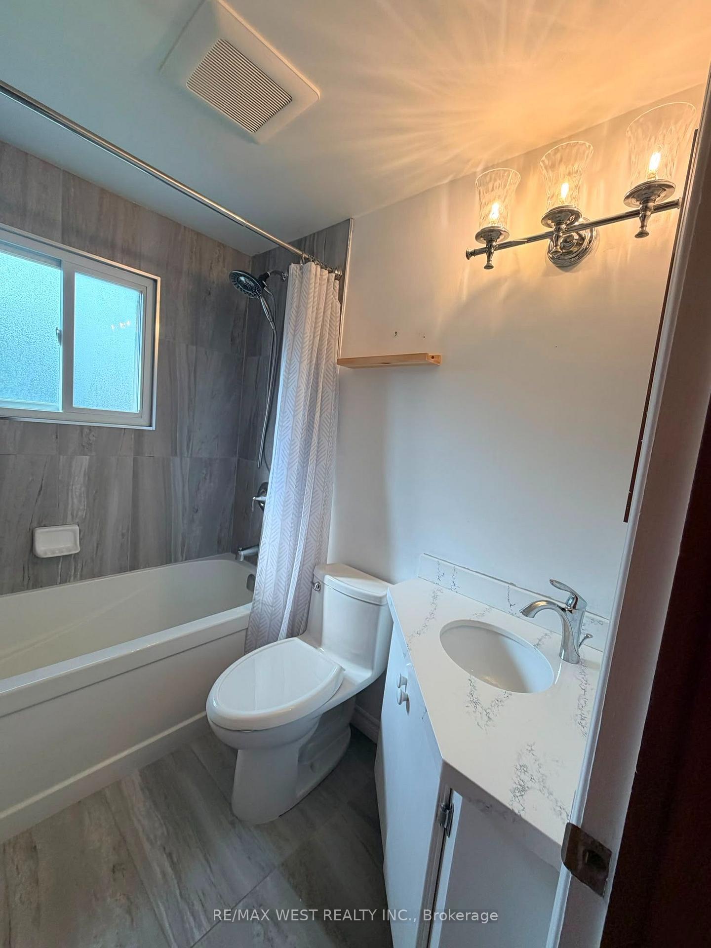 Photo 11 of 1254 Treeland Street, Burlington, Freeman — HOMEH