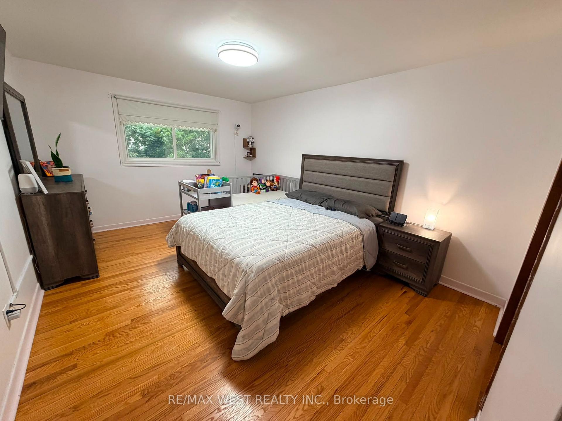 Photo 14 of 1254 Treeland Street, Burlington, Freeman — HOMEH