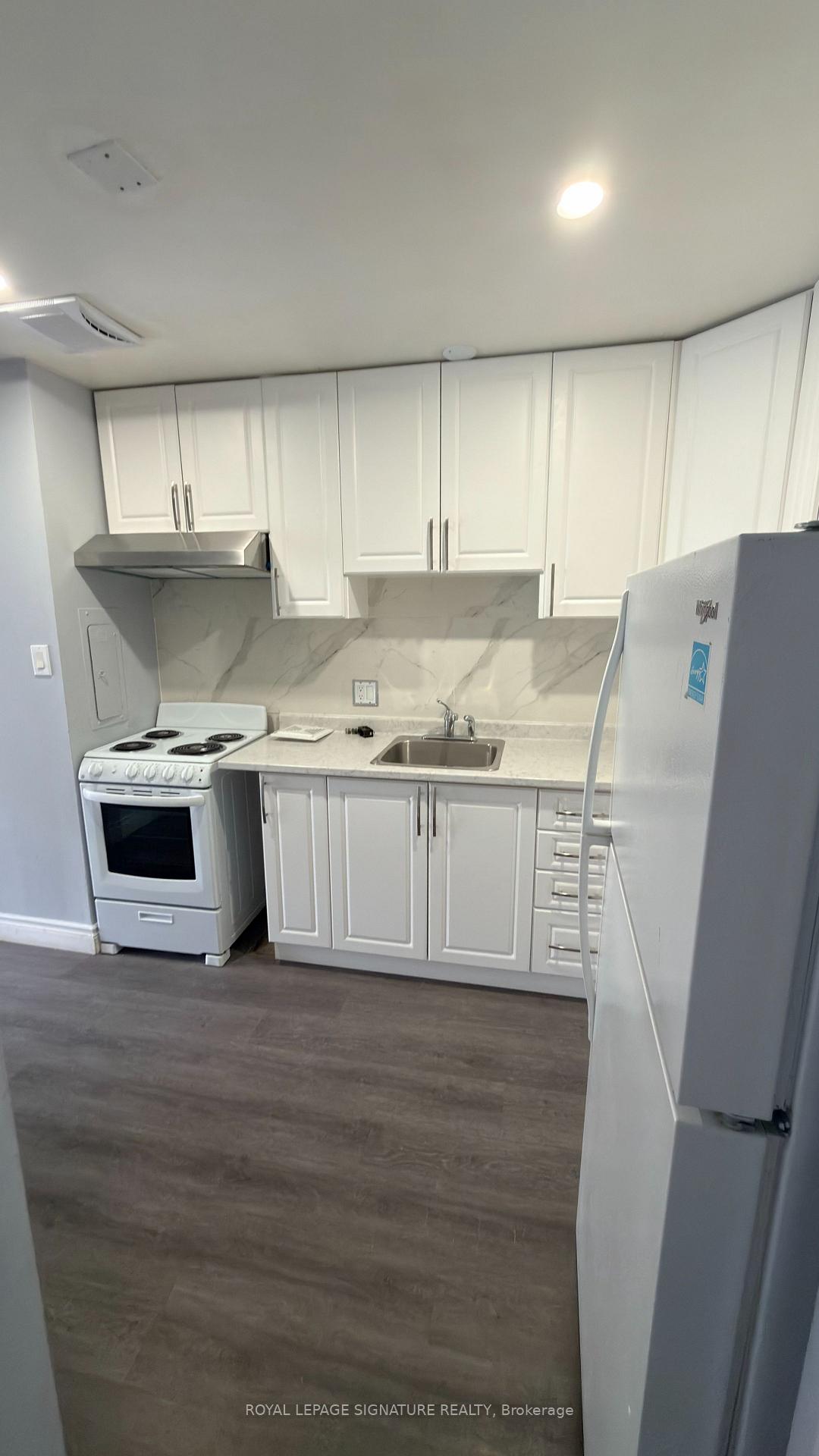 Photo 3 of Unit 1, 92 Wolfe Street, Oshawa, Lakeview — HOMEH
