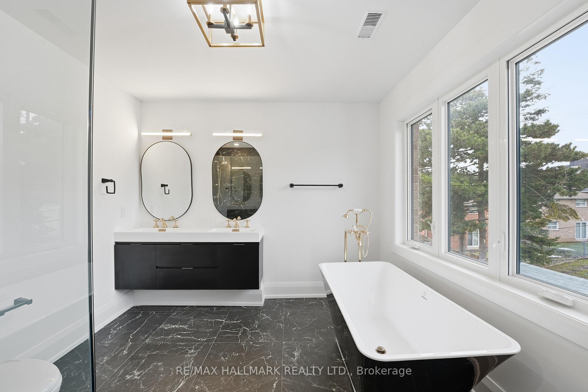 Photo 12 of 49 Greendowns Drive, Scarborough, Scarborough Village — HOMEH