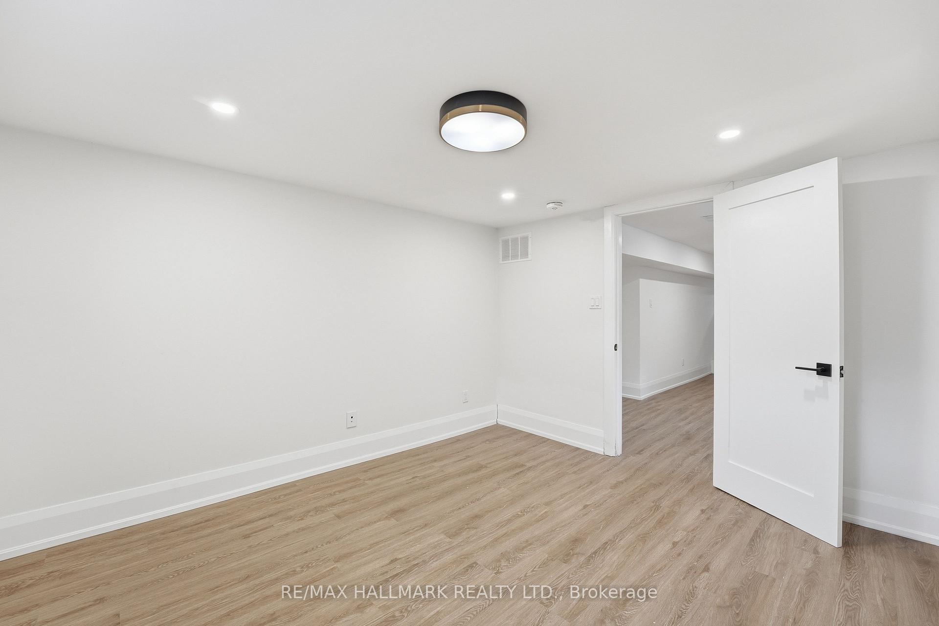 Photo 28 of 49 Greendowns Drive, Scarborough, Scarborough Village — HOMEH