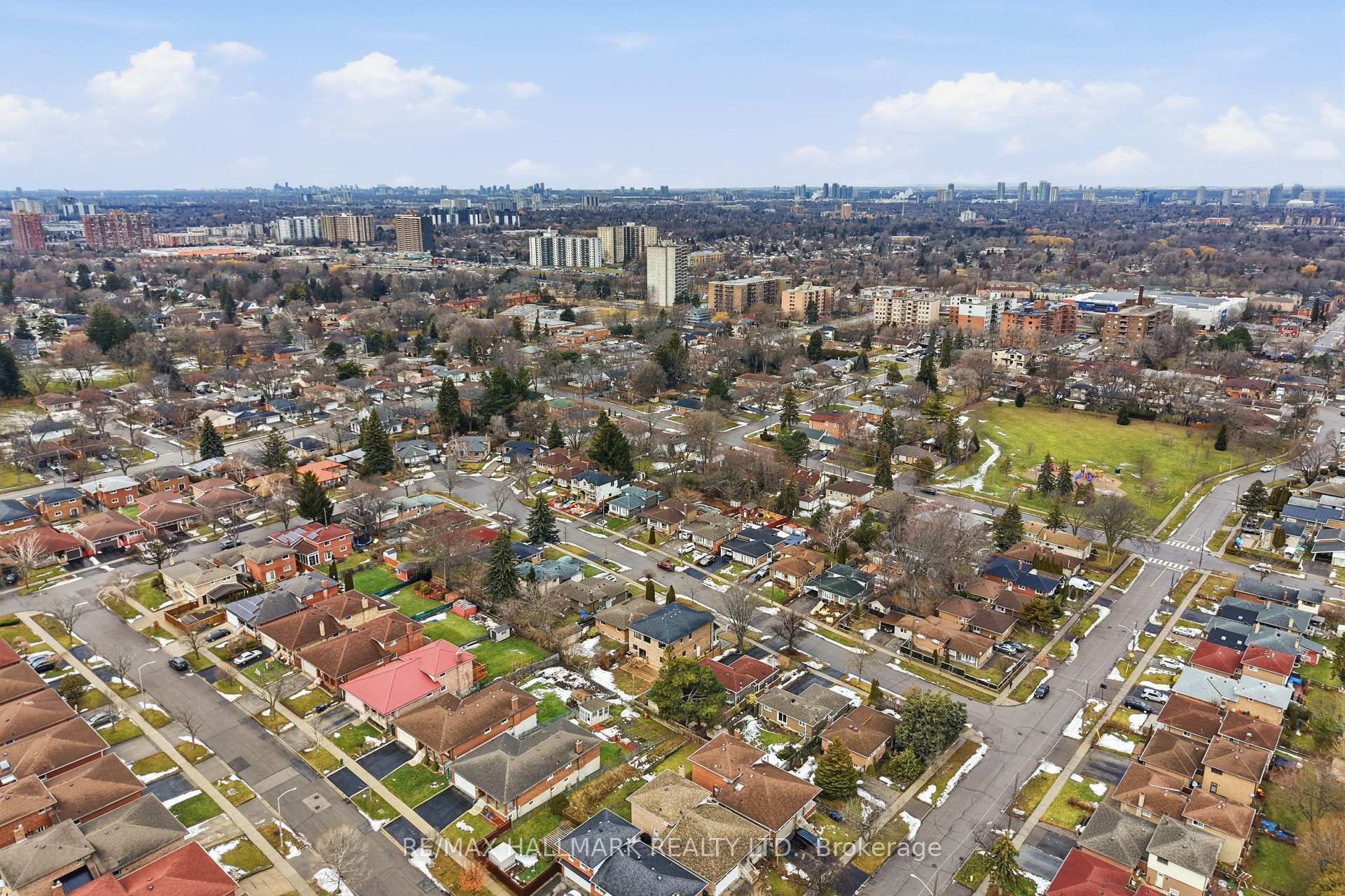 Photo 37 of 49 Greendowns Drive, Scarborough, Scarborough Village — HOMEH