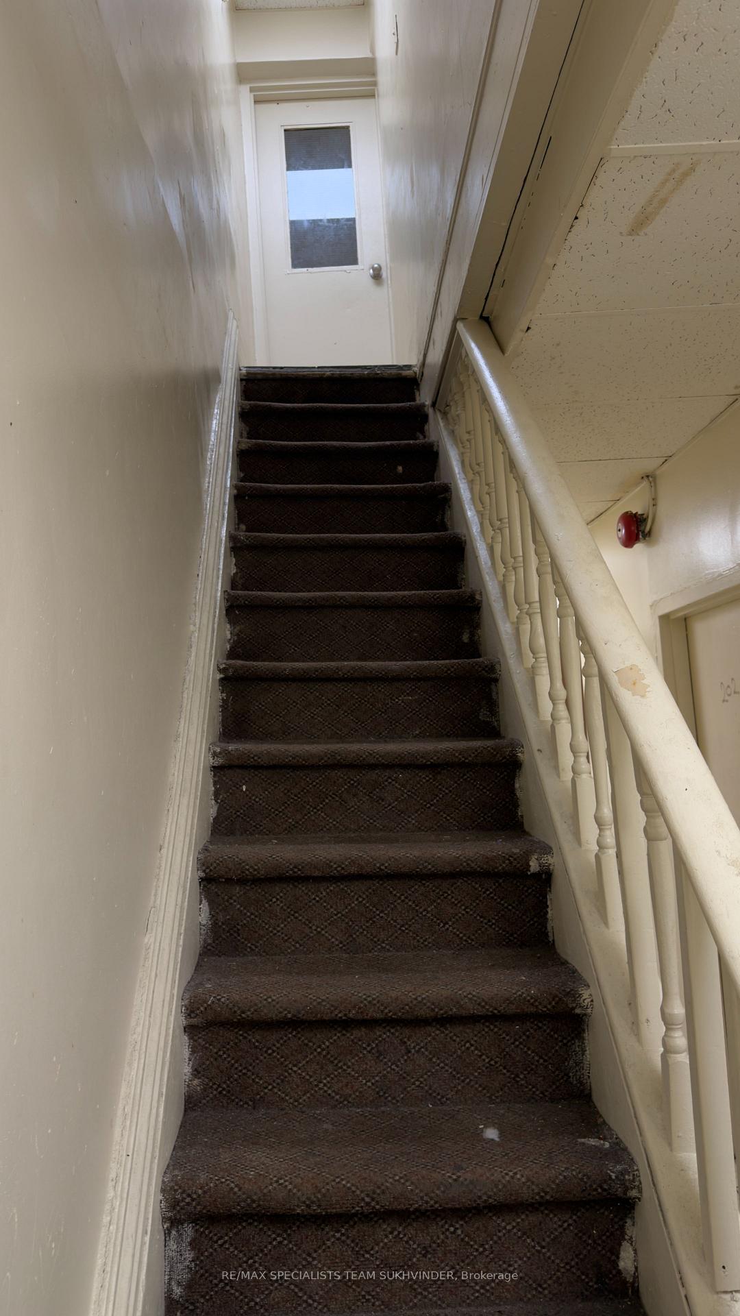 Photo 8 of 147 Gerrard Street E, Toronto, Moss Park — HOMEH