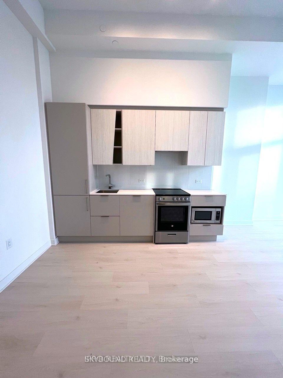 Photo 2 of Unit 529, 3900 Confederation Parkway, Mississauga, City Centre — HOMEH