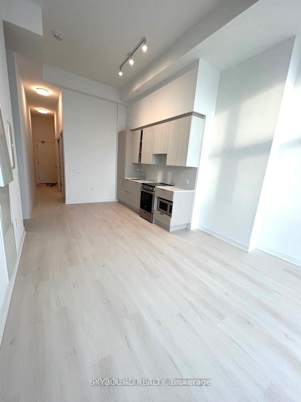 Photo 4 of Unit 529, 3900 Confederation Parkway, Mississauga, City Centre — HOMEH