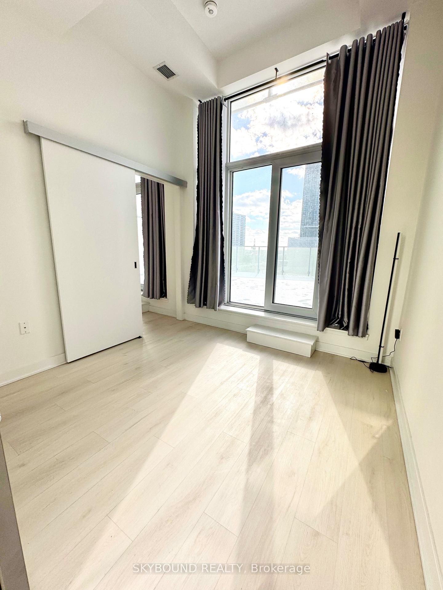 Photo 11 of Unit 529, 3900 Confederation Parkway, Mississauga, City Centre — HOMEH