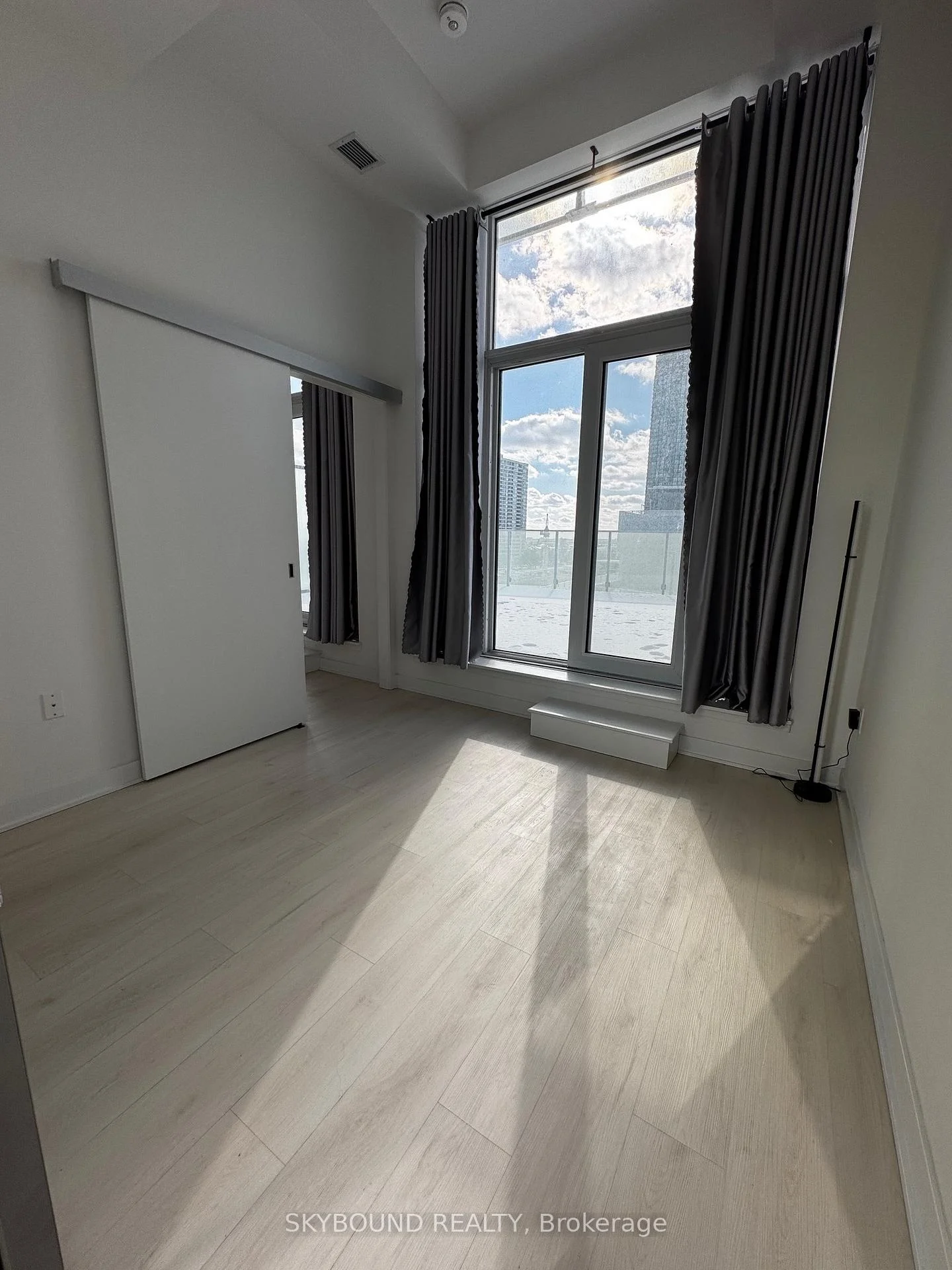 Photo 14 of Unit 529, 3900 Confederation Parkway, Mississauga, City Centre — HOMEH