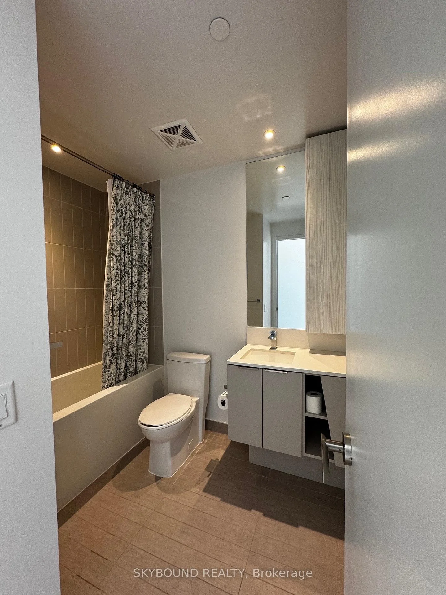 Photo 24 of Unit 529, 3900 Confederation Parkway, Mississauga, City Centre — HOMEH