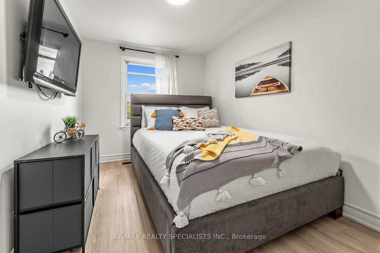 Photo 20 of Unit 7, 405 Hyacinthe Boulevard, Mississauga, Mississauga Valleys — HOMEH