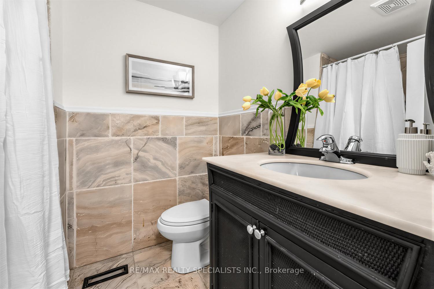 Photo 23 of Unit 7, 405 Hyacinthe Boulevard, Mississauga, Mississauga Valleys — HOMEH