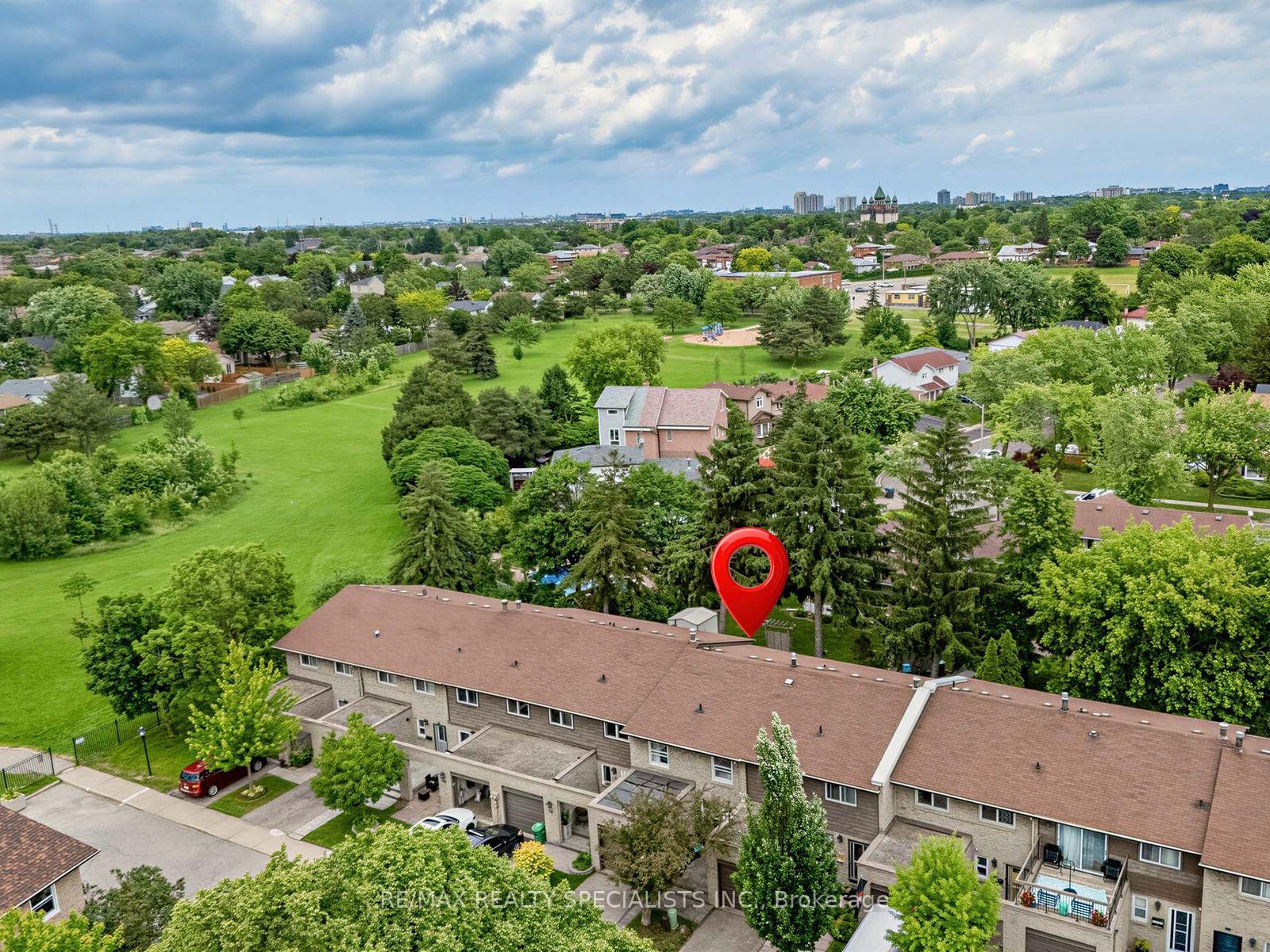 Photo 35 of Unit 7, 405 Hyacinthe Boulevard, Mississauga, Mississauga Valleys — HOMEH