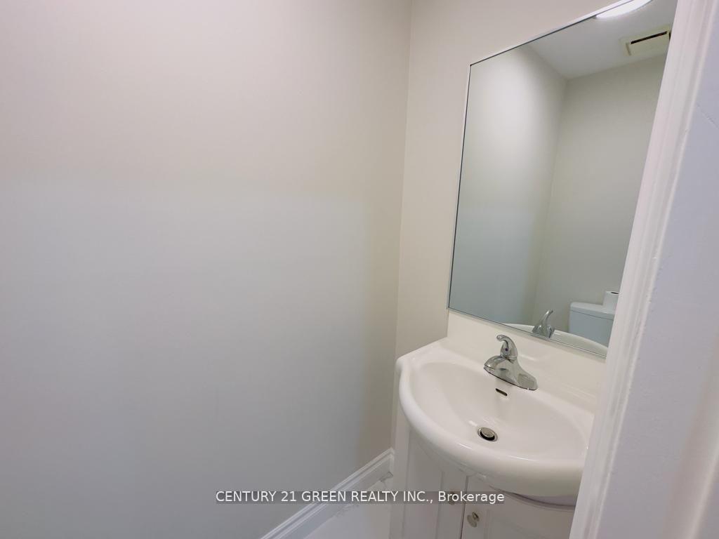 Photo 11 of 24 Sullivan Drive, Ajax, Central — HOMEH