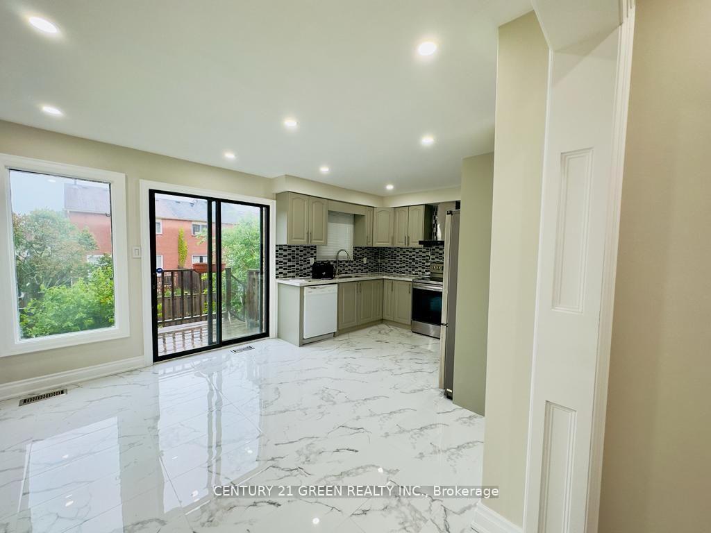 Photo 16 of 24 Sullivan Drive, Ajax, Central — HOMEH