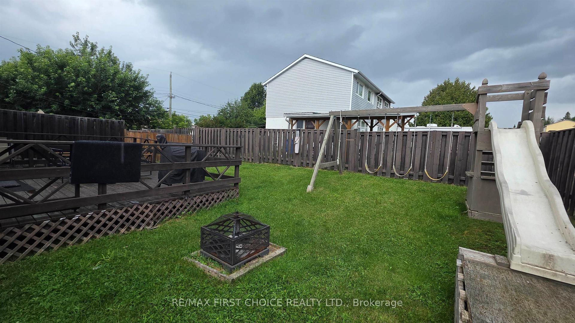 Photo 11 of 12 Drewry Drive, Kenora, Pinecrest — HOMEH