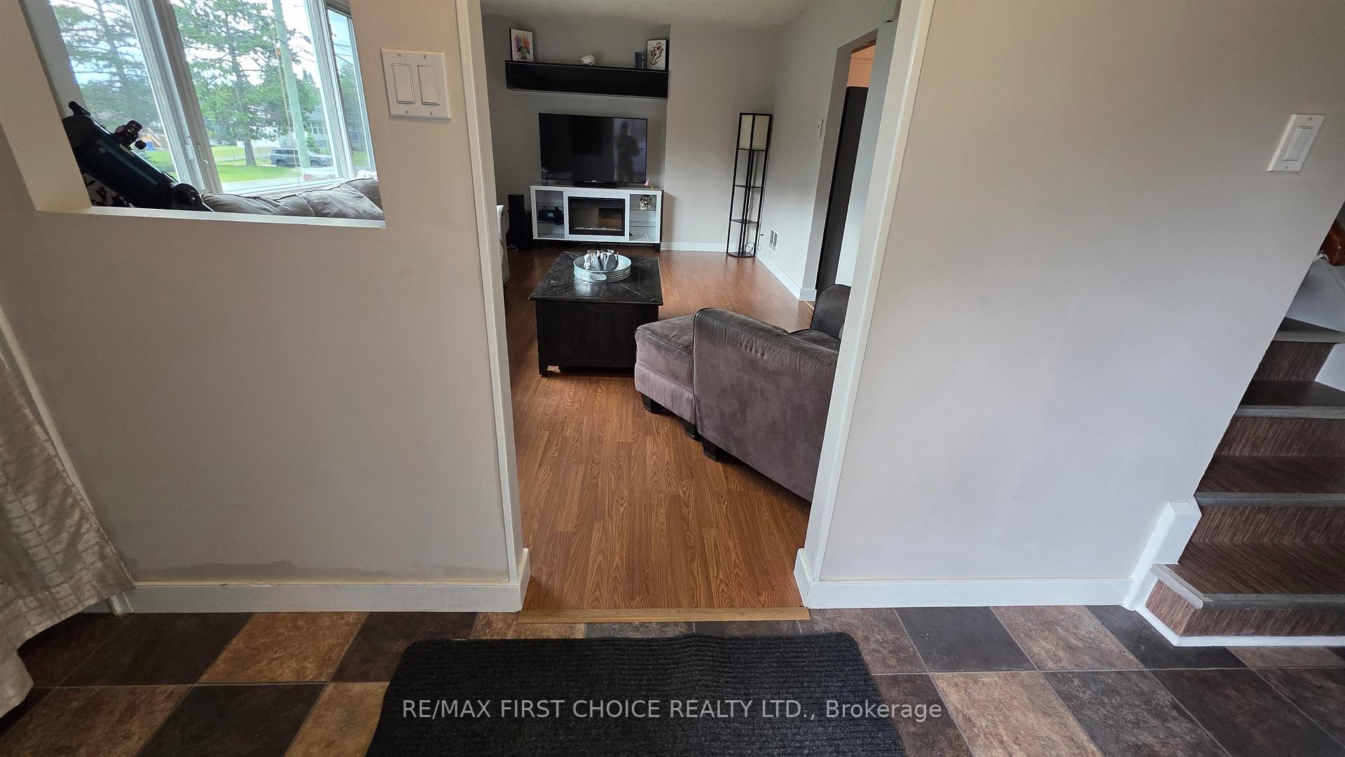 Photo 13 of 12 Drewry Drive, Kenora, Pinecrest — HOMEH