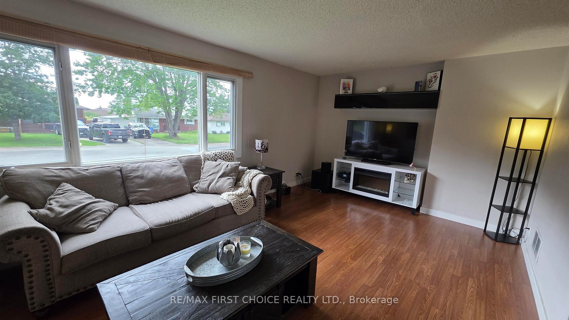 Photo 16 of 12 Drewry Drive, Kenora, Pinecrest — HOMEH